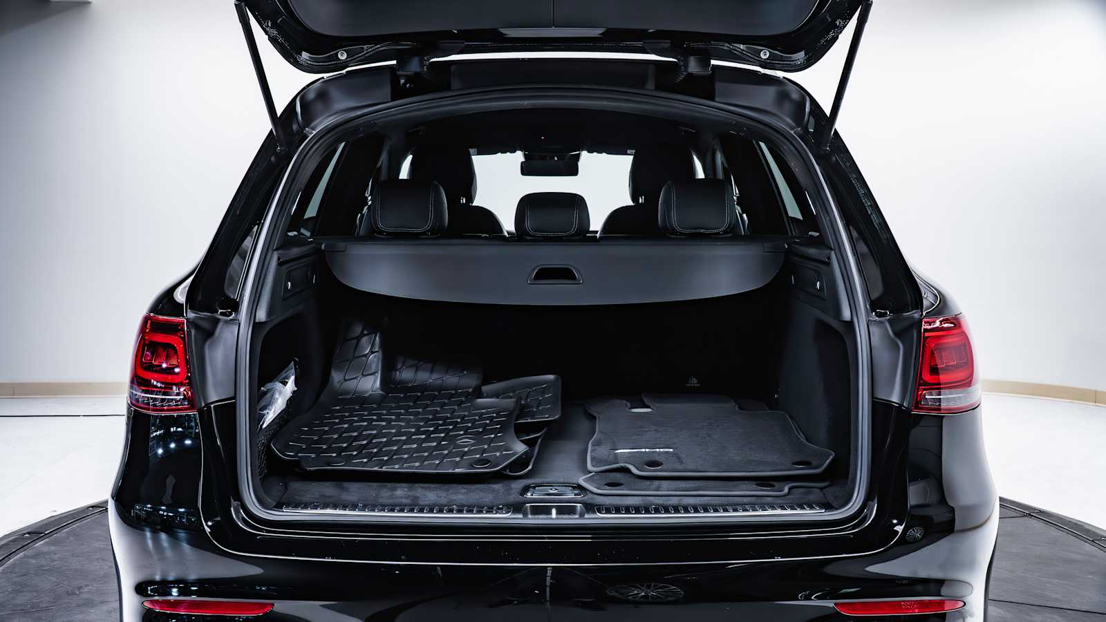 used 2022 Mercedes-Benz GLC 300 car, priced at $35,998