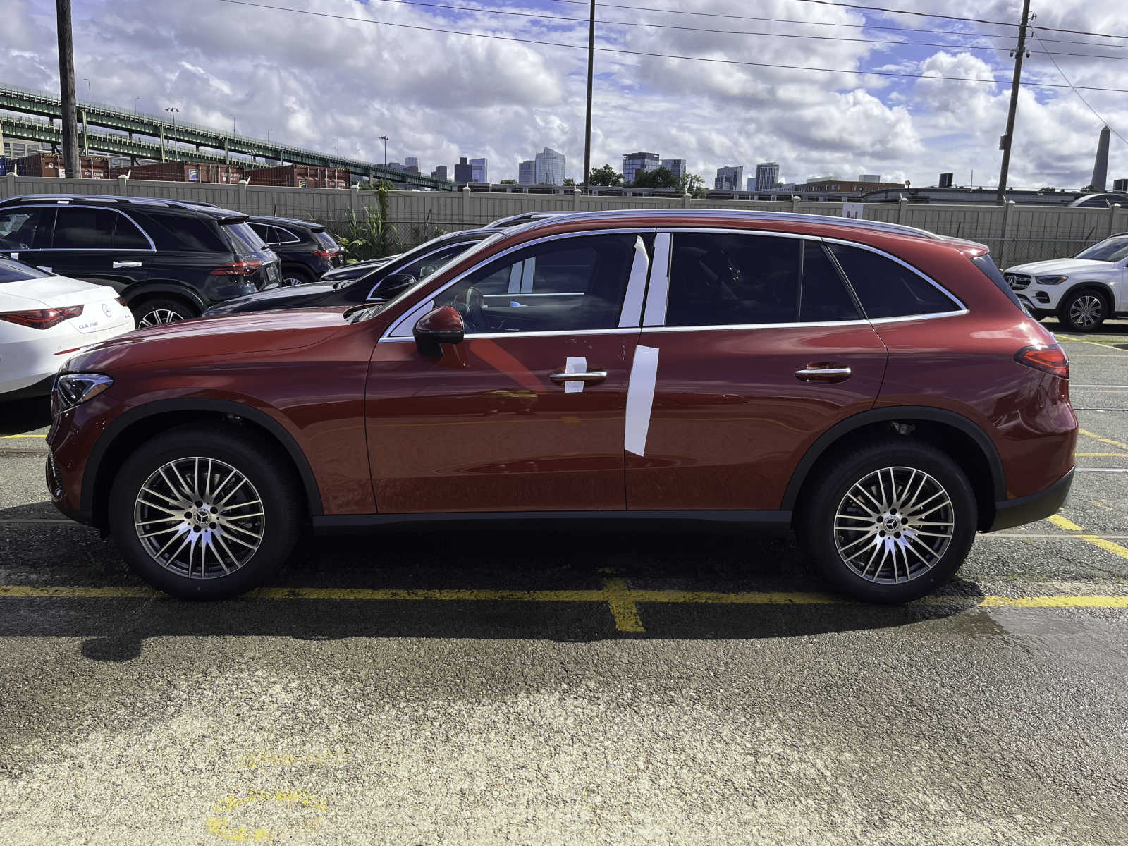 new 2024 Mercedes-Benz GLC 300 car