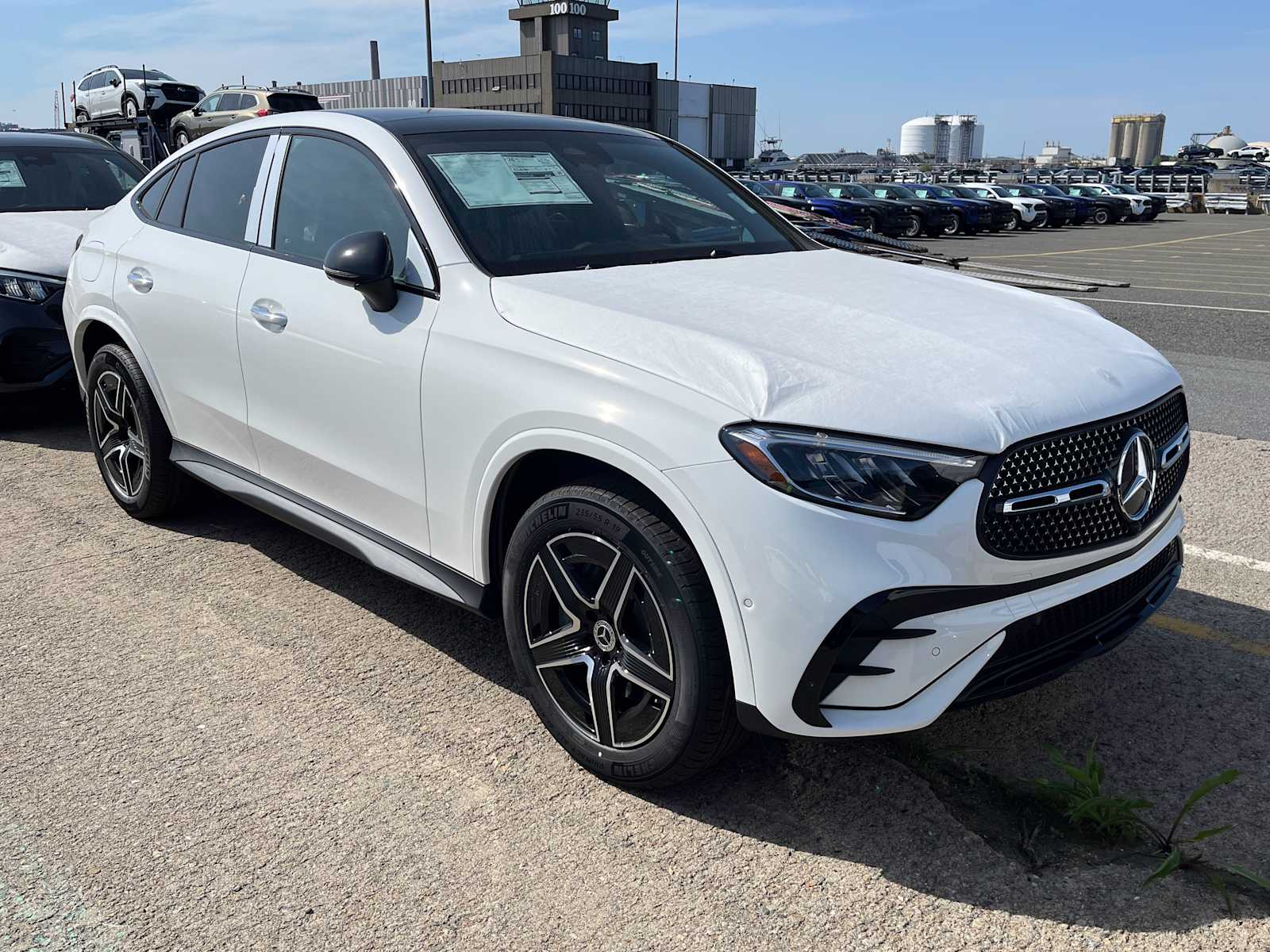 new 2025 Mercedes-Benz GLC 300 car