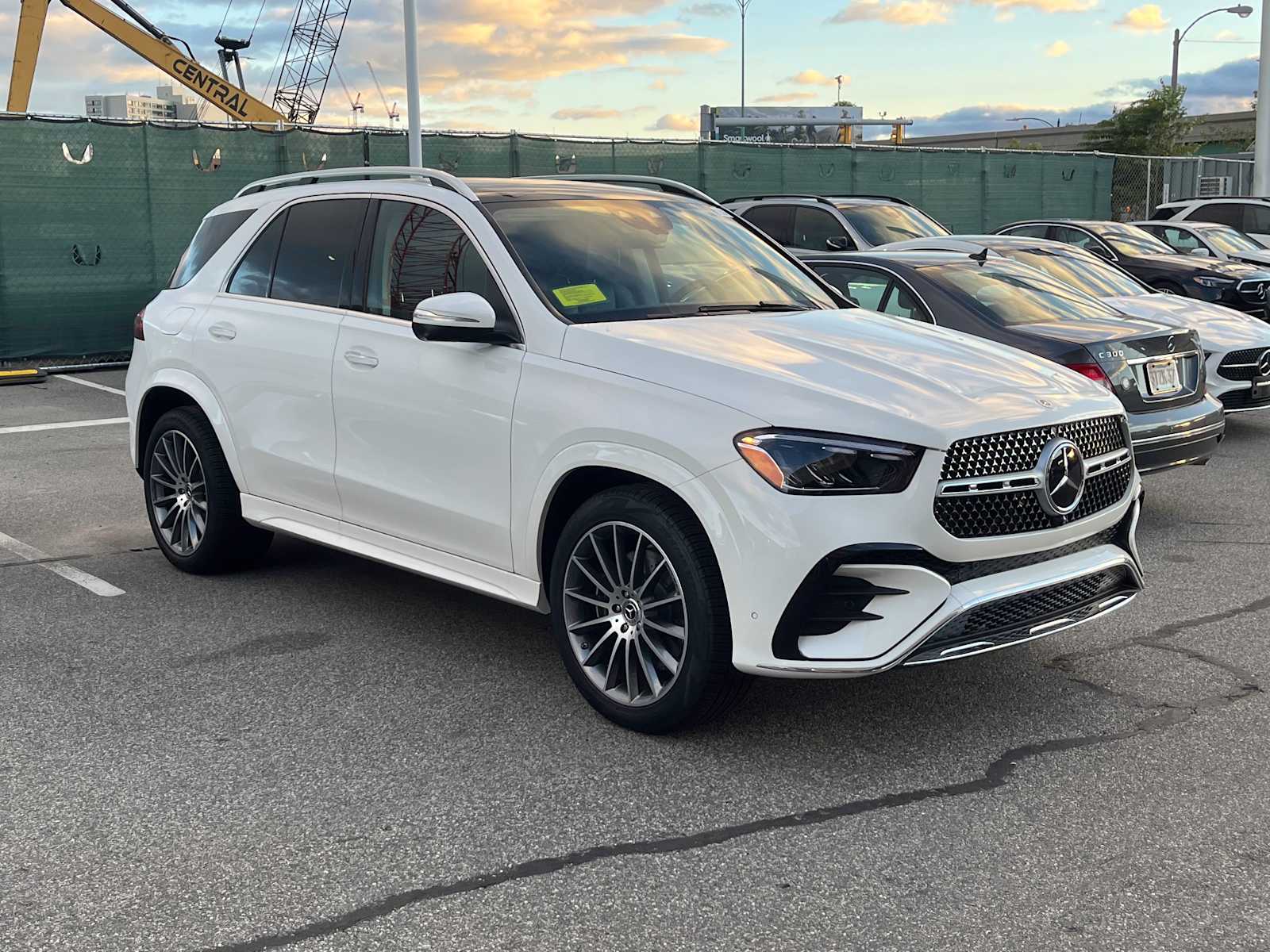 new 2024 Mercedes-Benz GLE 450e Plug-In Hybrid car