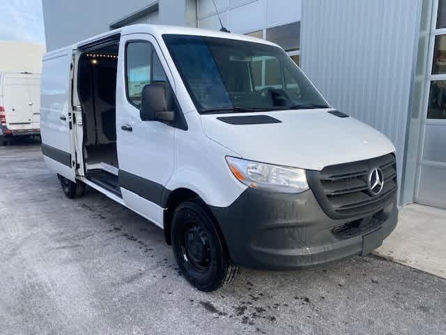 new 2025 Mercedes-Benz Sprinter car