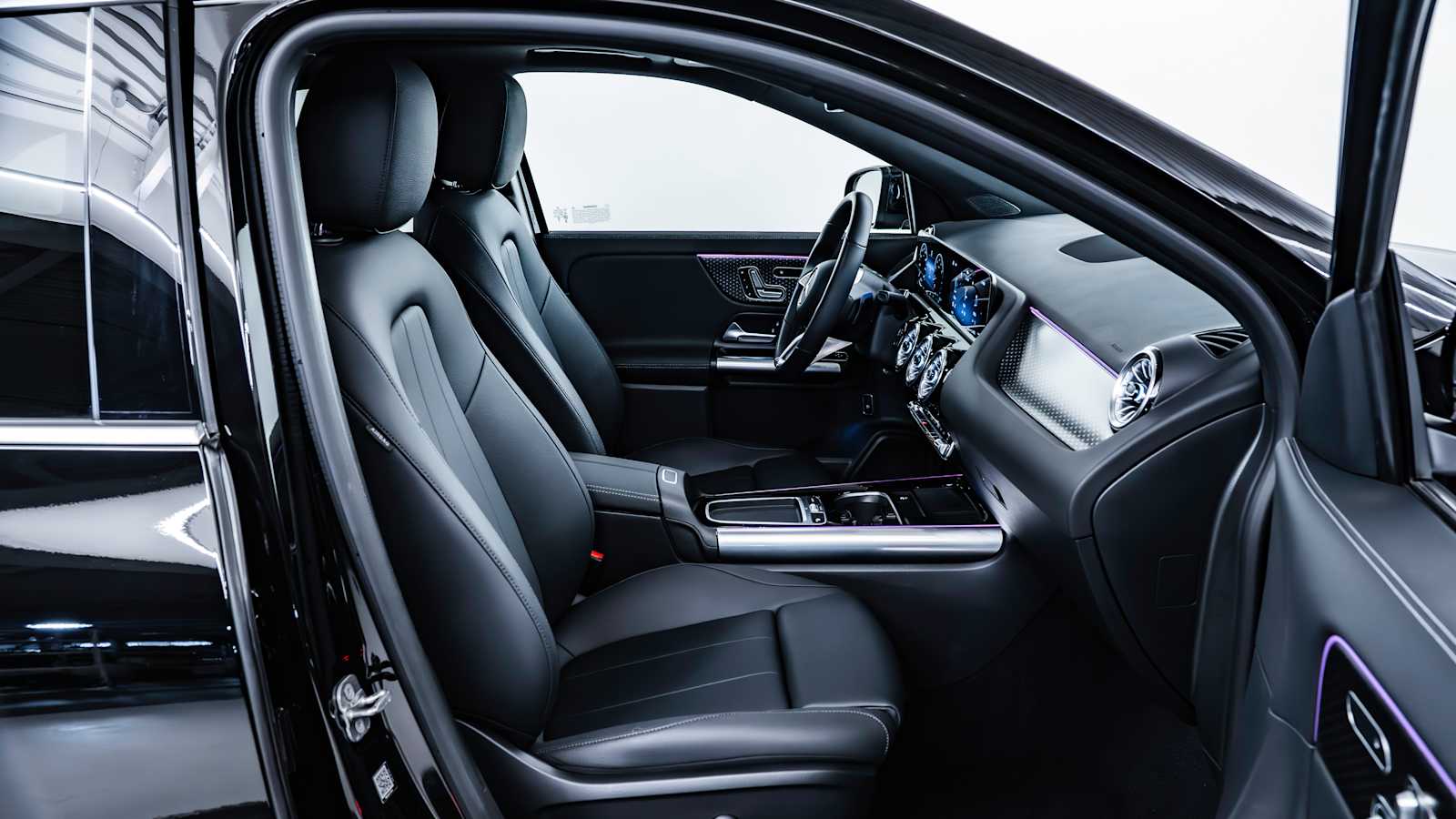 used 2025 Mercedes-Benz GLA 250 car, priced at $43,498