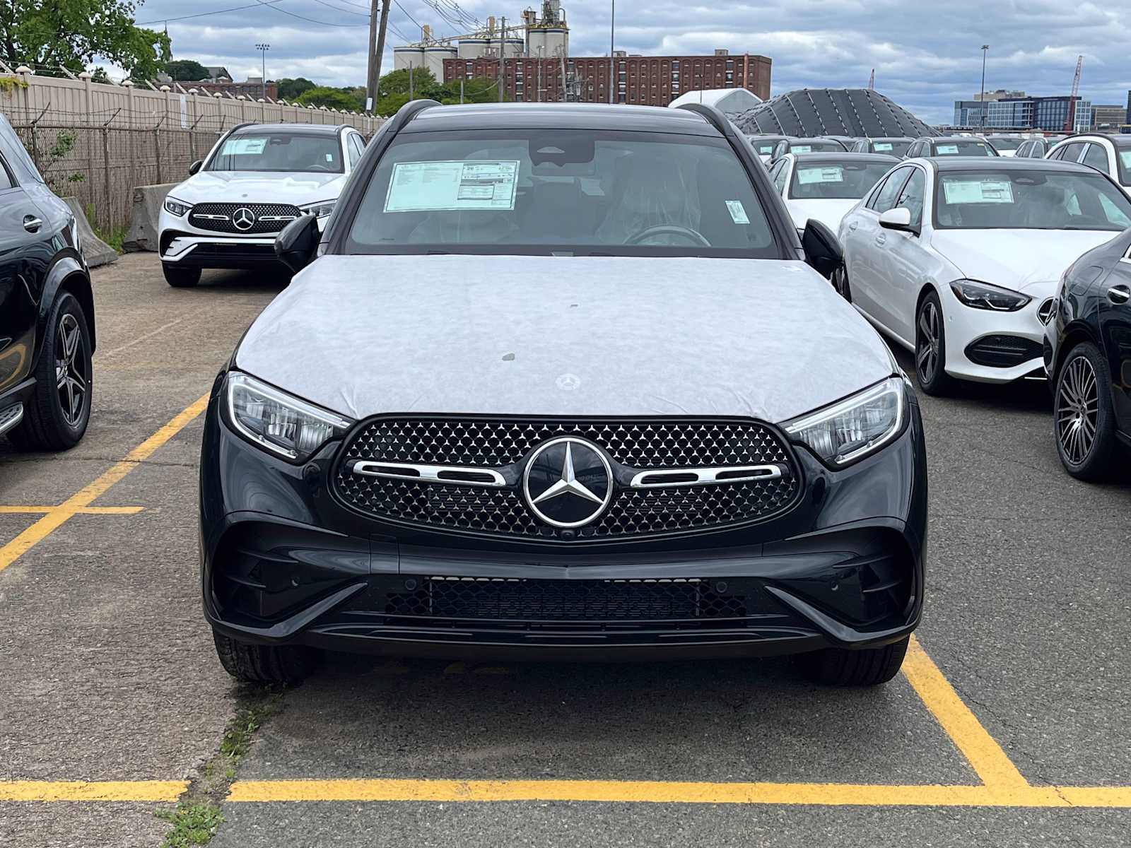 new 2025 Mercedes-Benz GLC 300 car