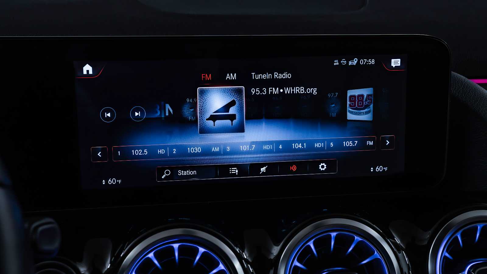 used 2022 Mercedes-Benz GLA 250 car, priced at $34,998