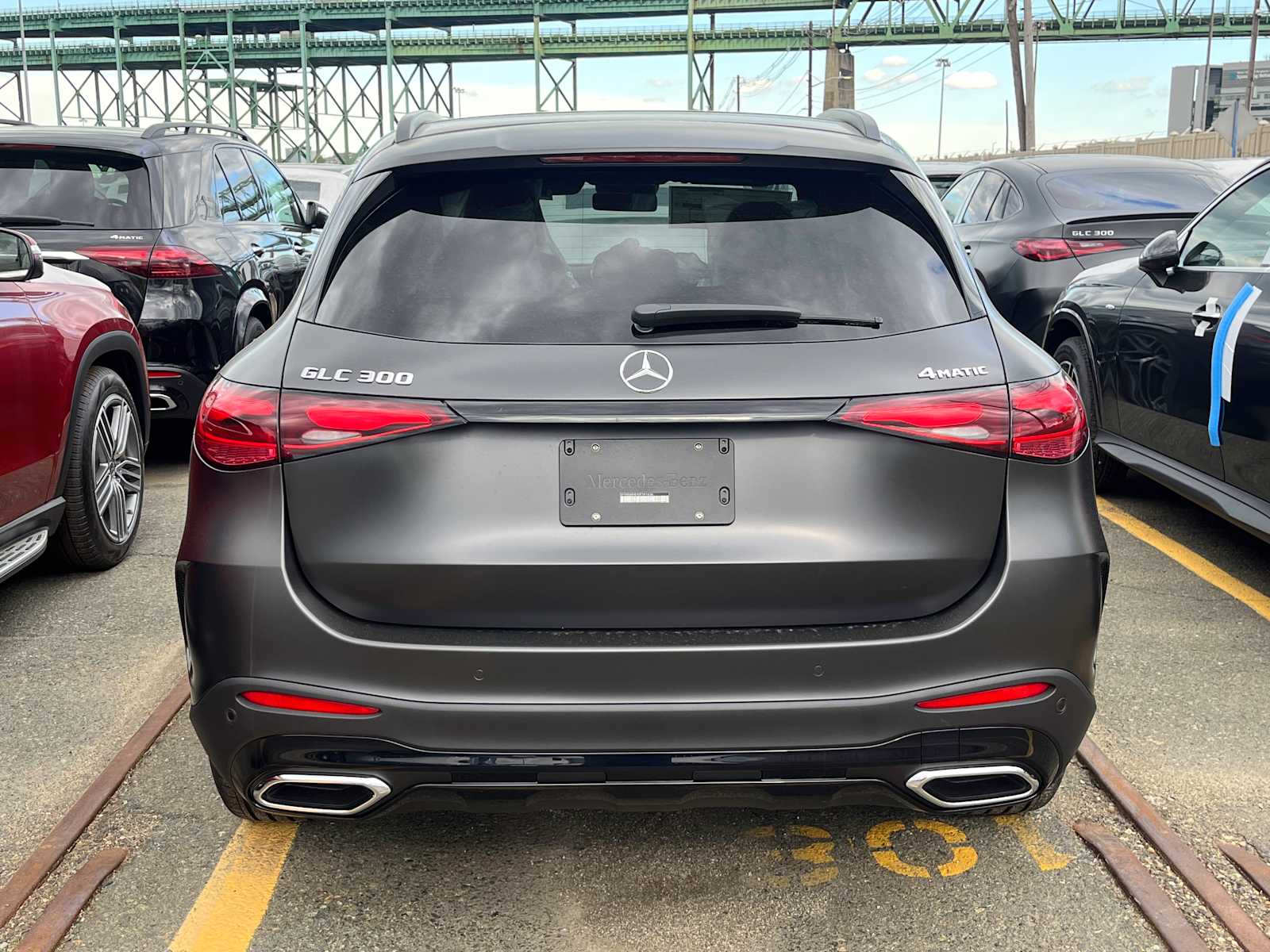 new 2025 Mercedes-Benz GLC 300 car