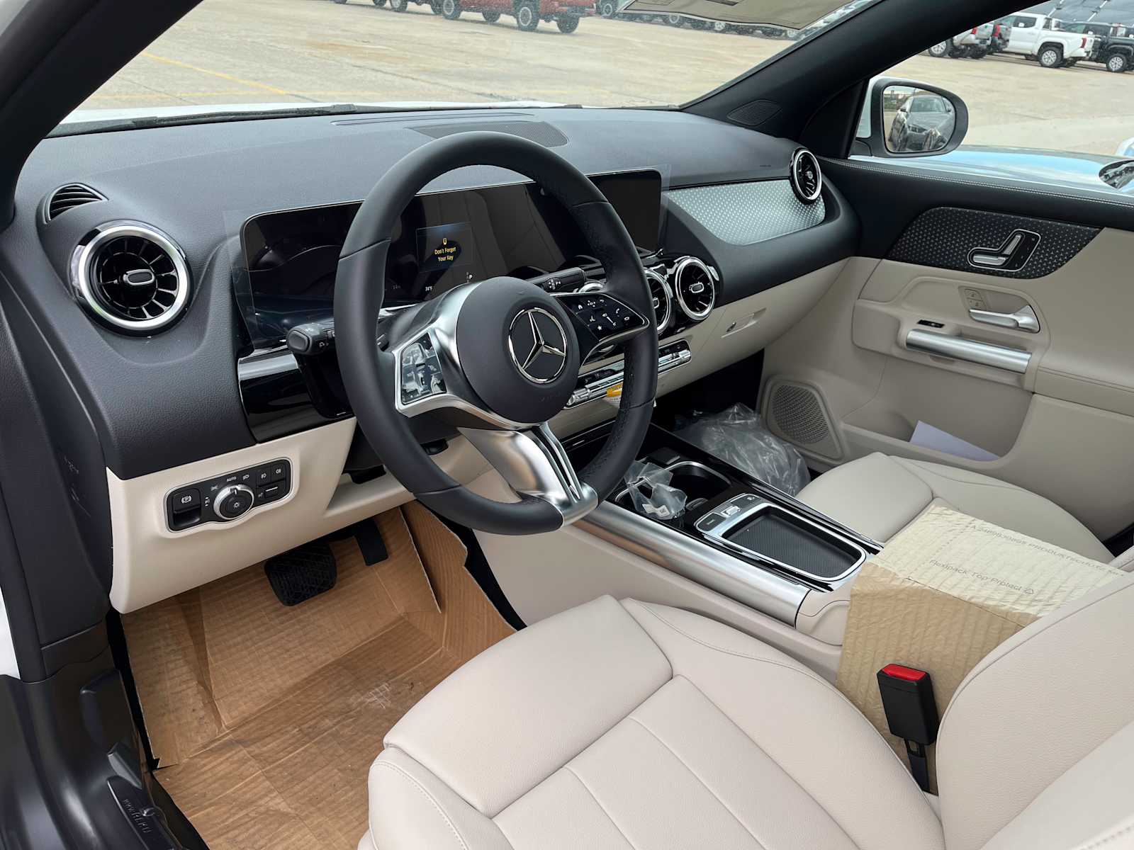 new 2025 Mercedes-Benz GLA 250 car