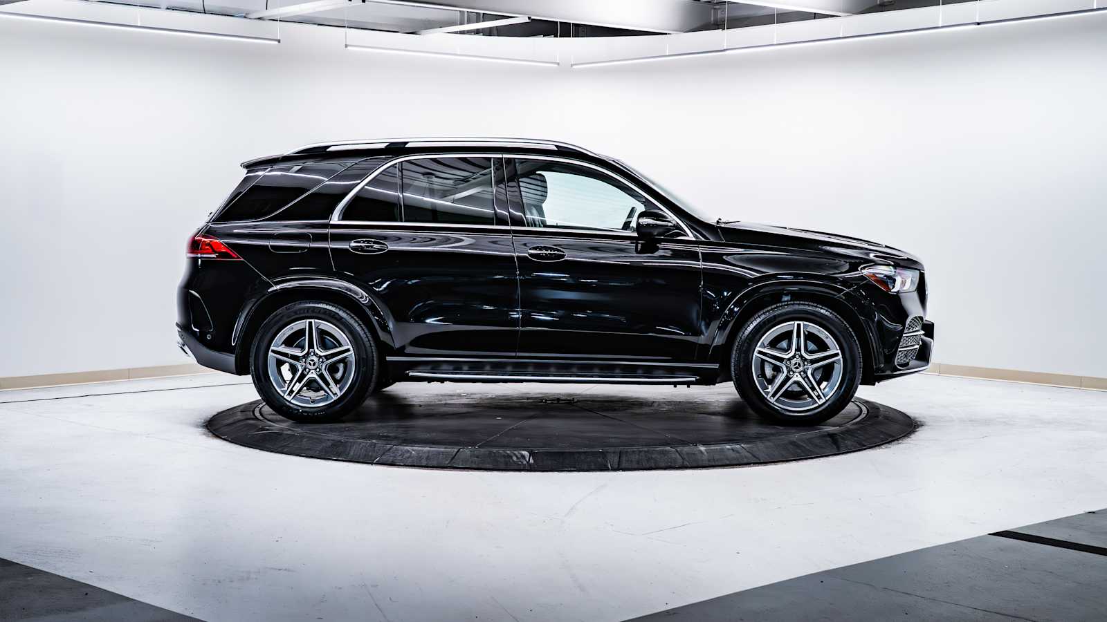 used 2022 Mercedes-Benz GLE 350 car, priced at $49,798
