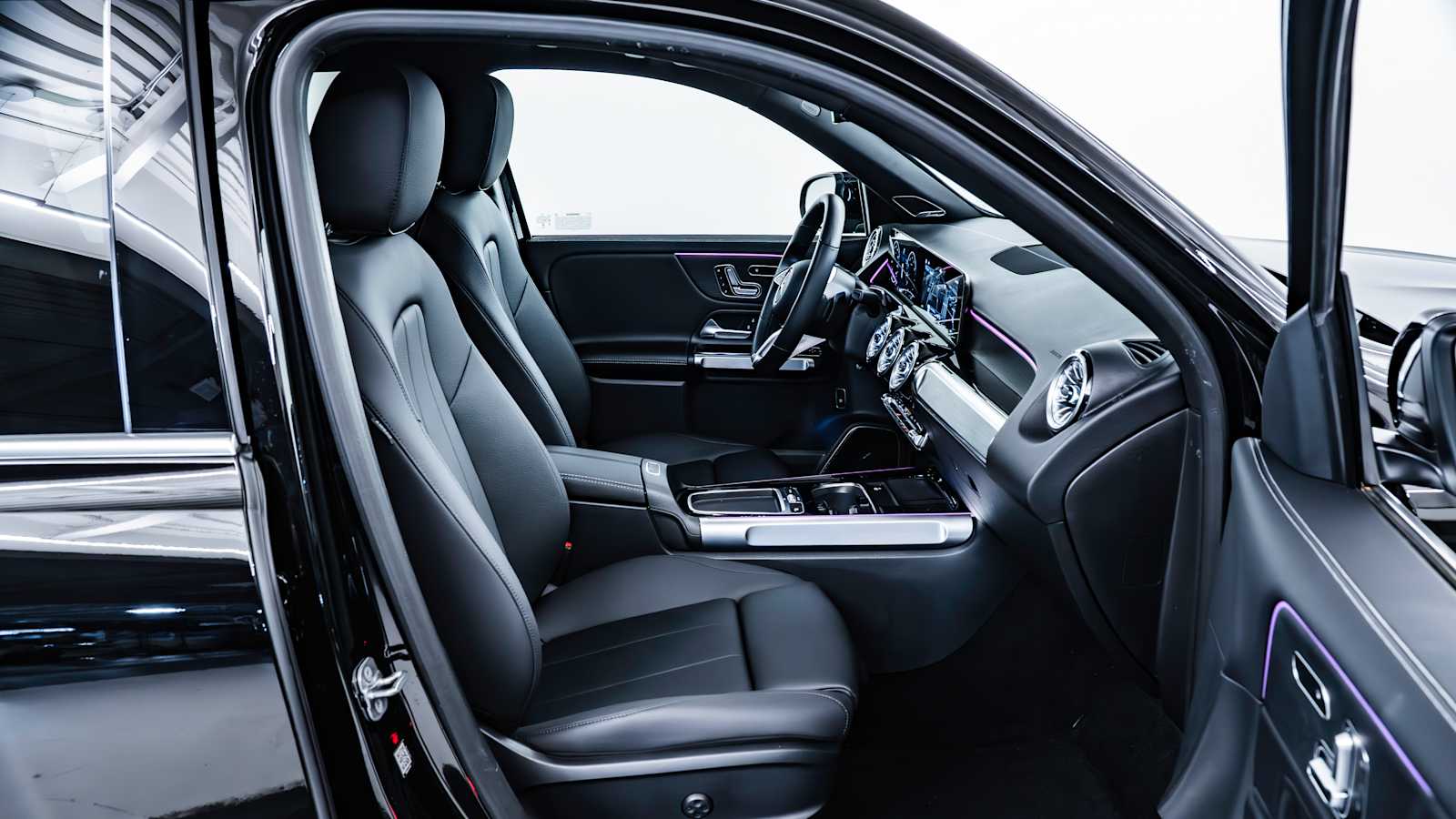 used 2025 Mercedes-Benz GLB 250 car, priced at $47,798