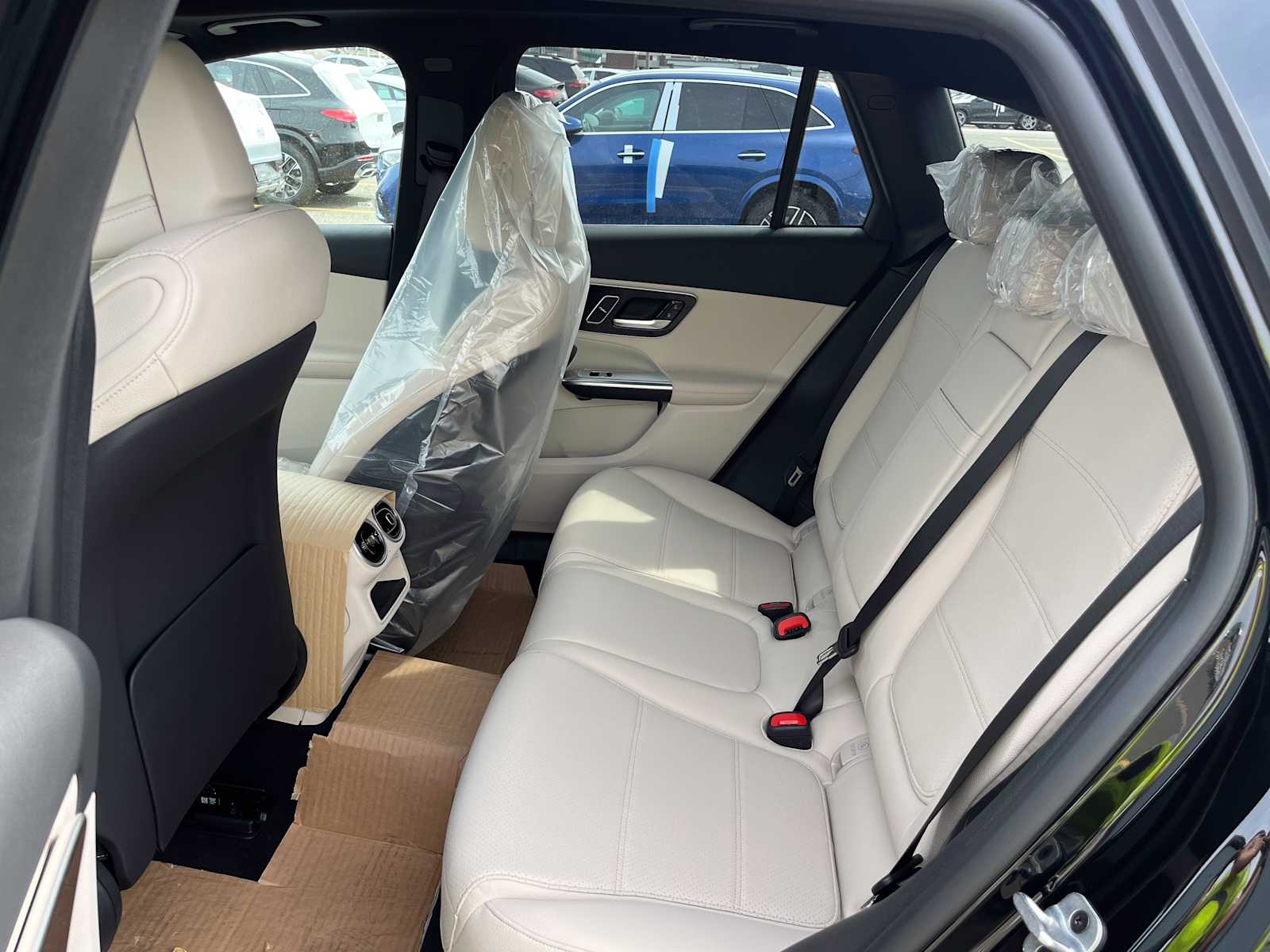 new 2025 Mercedes-Benz GLC 300 car