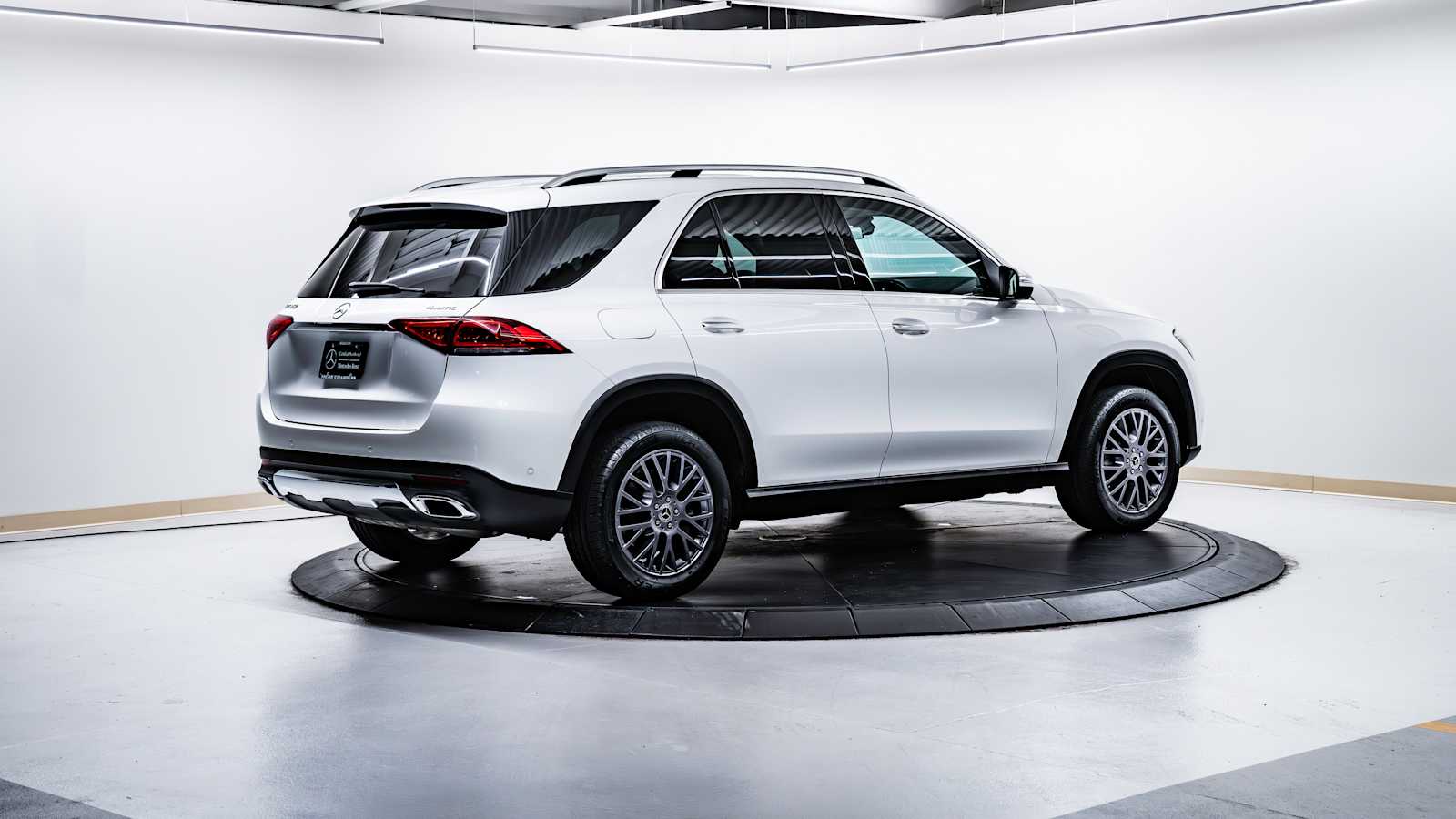 used 2022 Mercedes-Benz GLE 350 car, priced at $49,998