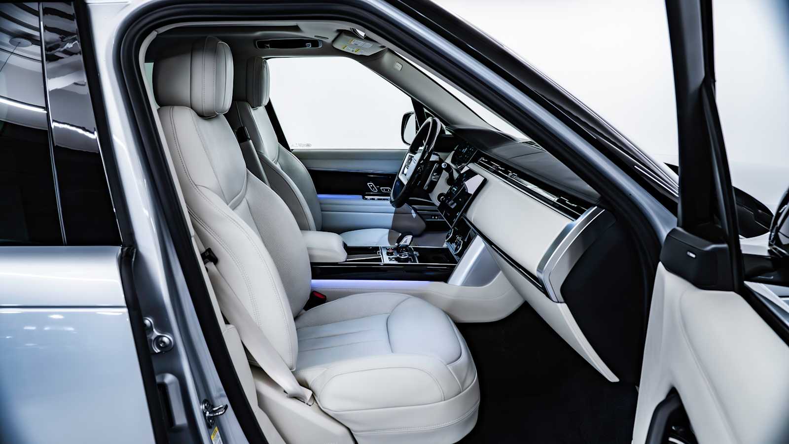 used 2023 Land Rover Range Rover car, priced at $108,998