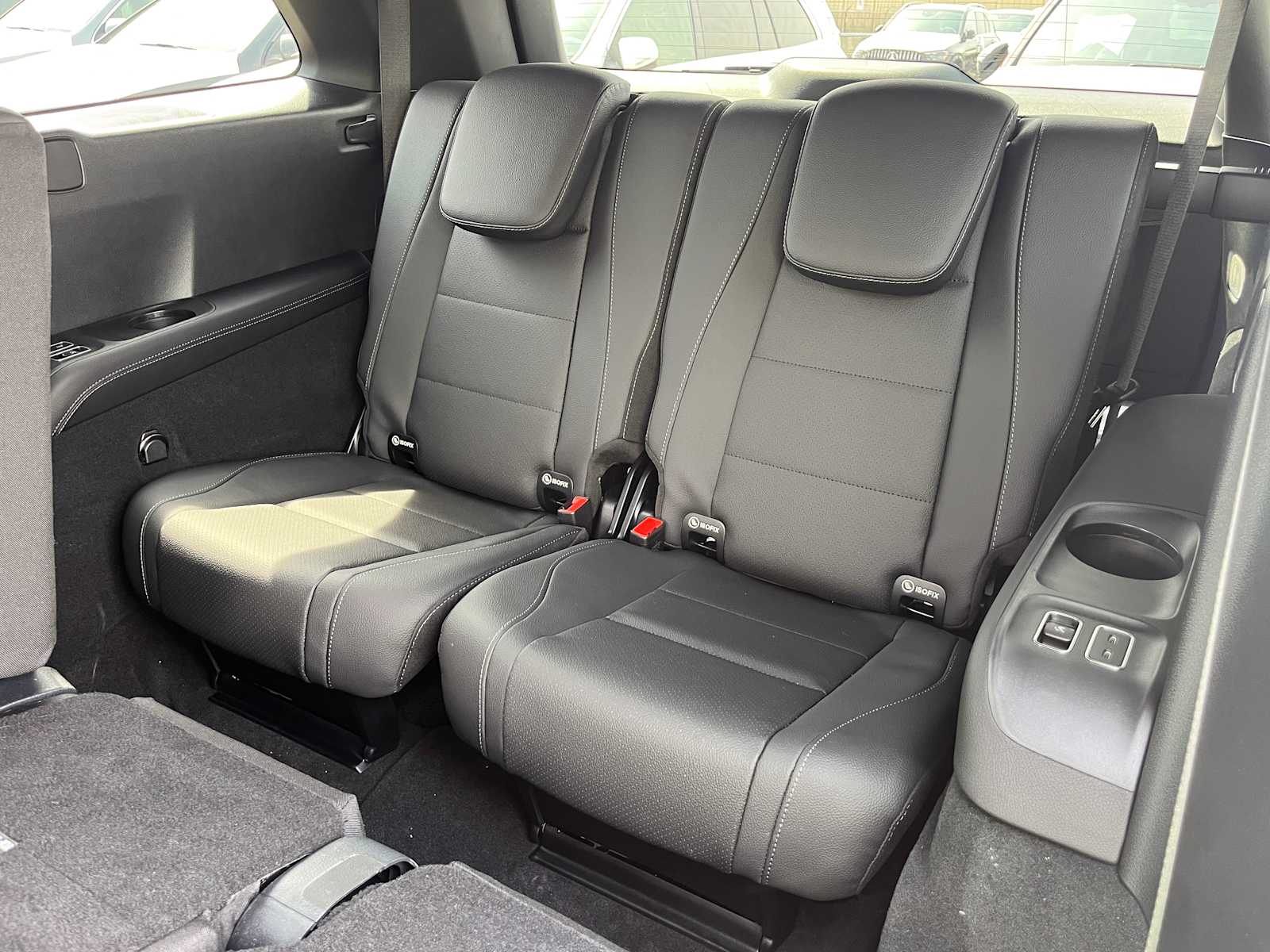 new 2025 Mercedes-Benz GLS 450 car