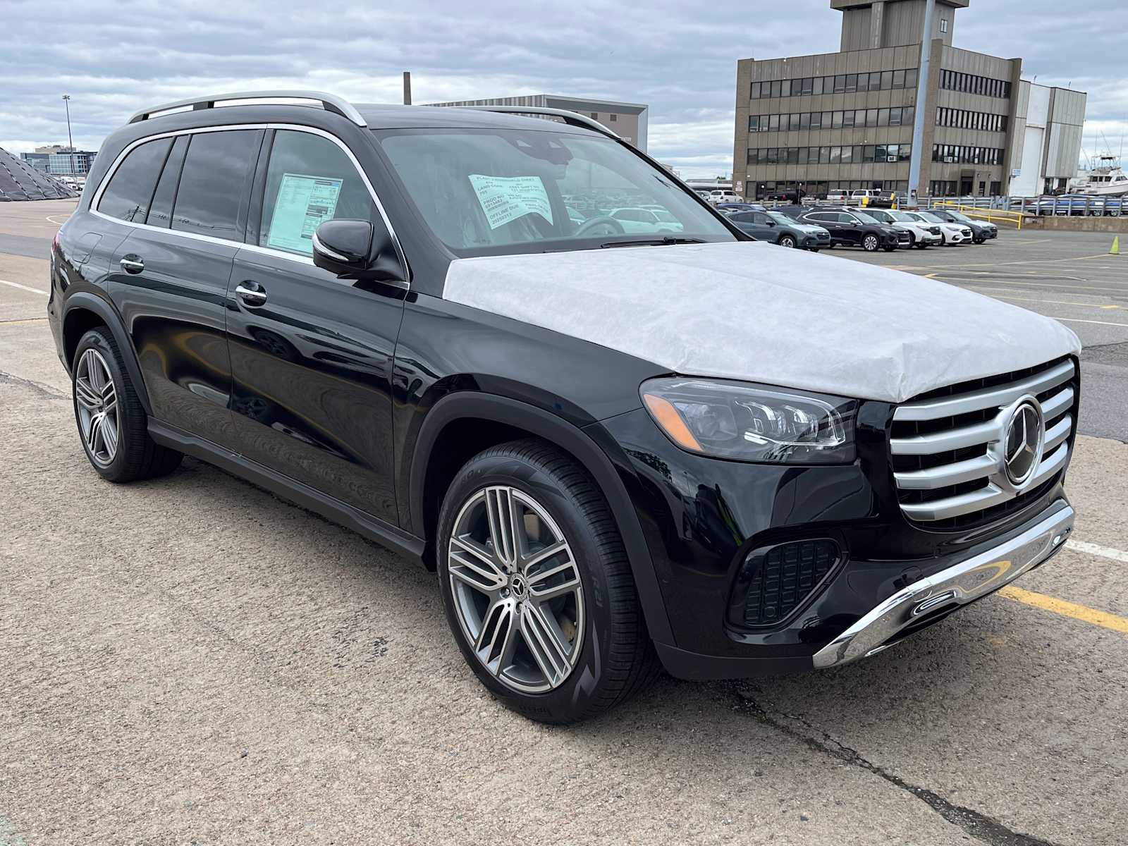 new 2025 Mercedes-Benz GLS 450 car