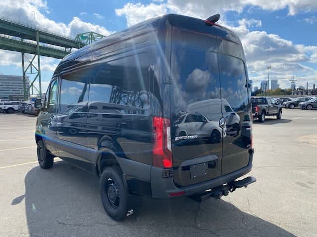 new 2025 Mercedes-Benz Sprinter car