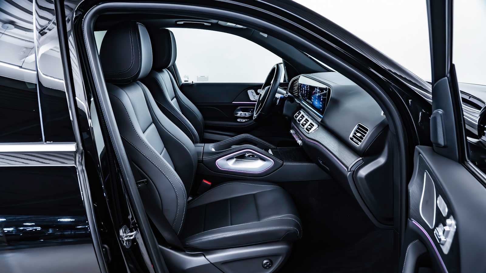 used 2025 Mercedes-Benz GLE 350 car, priced at $63,798