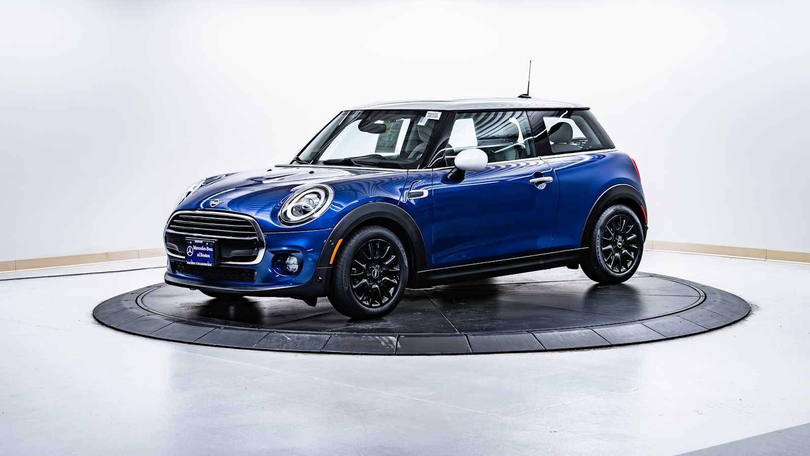 used 2019 MINI Hardtop 2 Door car, priced at $16,998