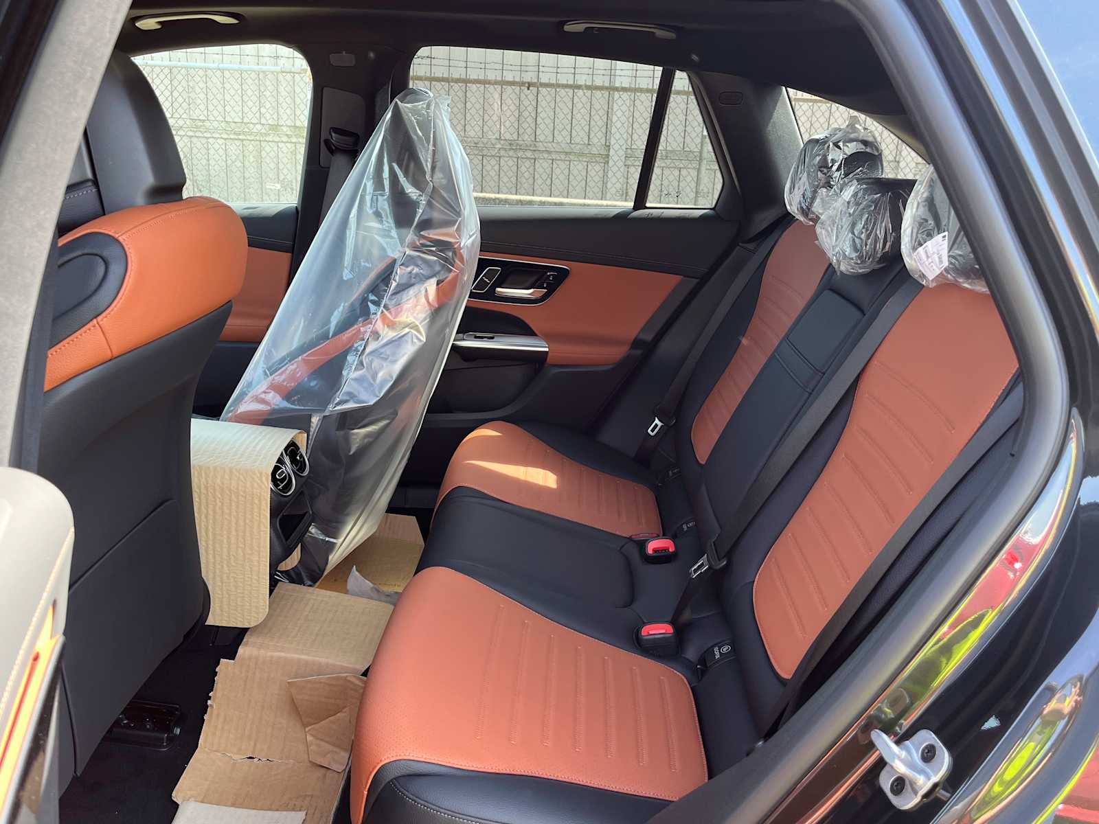 new 2025 Mercedes-Benz GLC 300 car