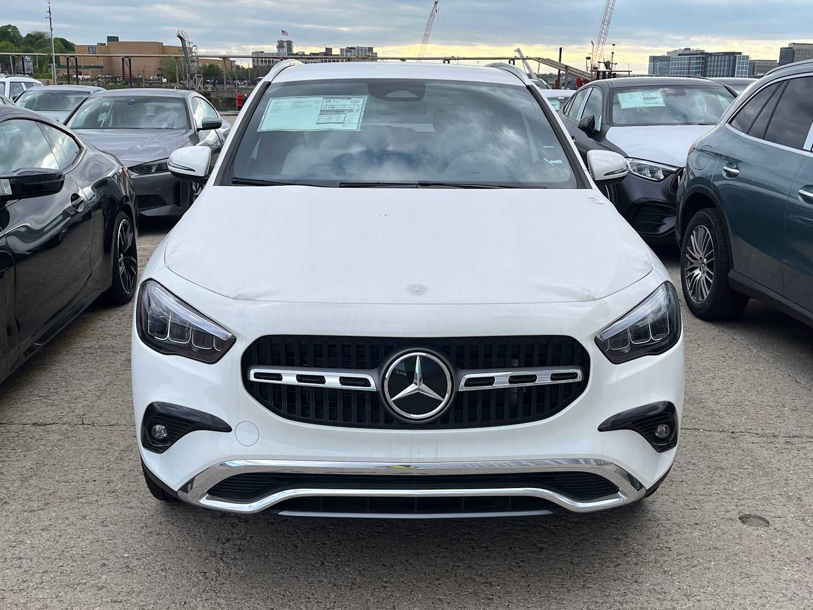 new 2025 Mercedes-Benz GLA 250 car