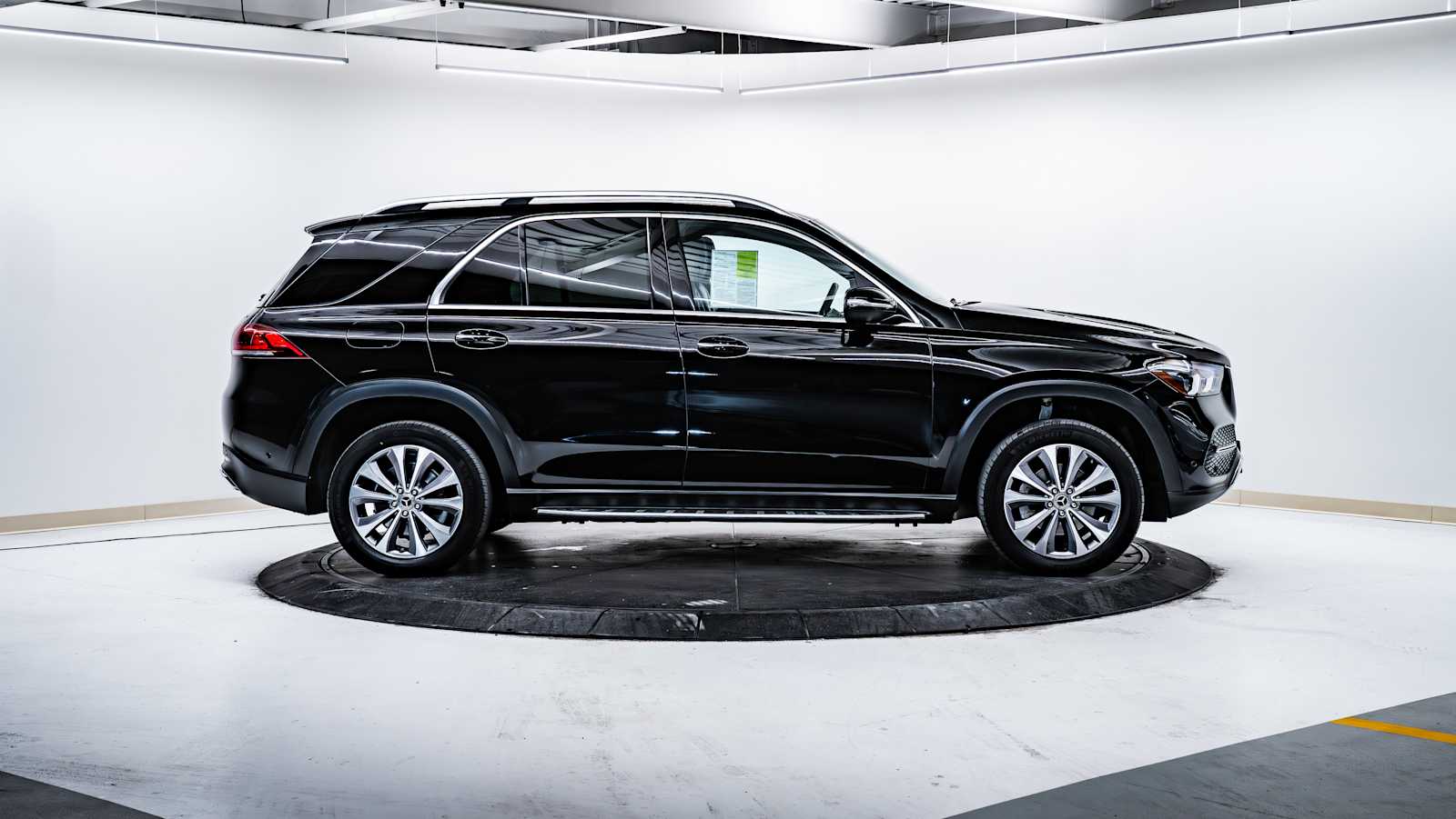 used 2022 Mercedes-Benz GLE 350 car, priced at $45,920