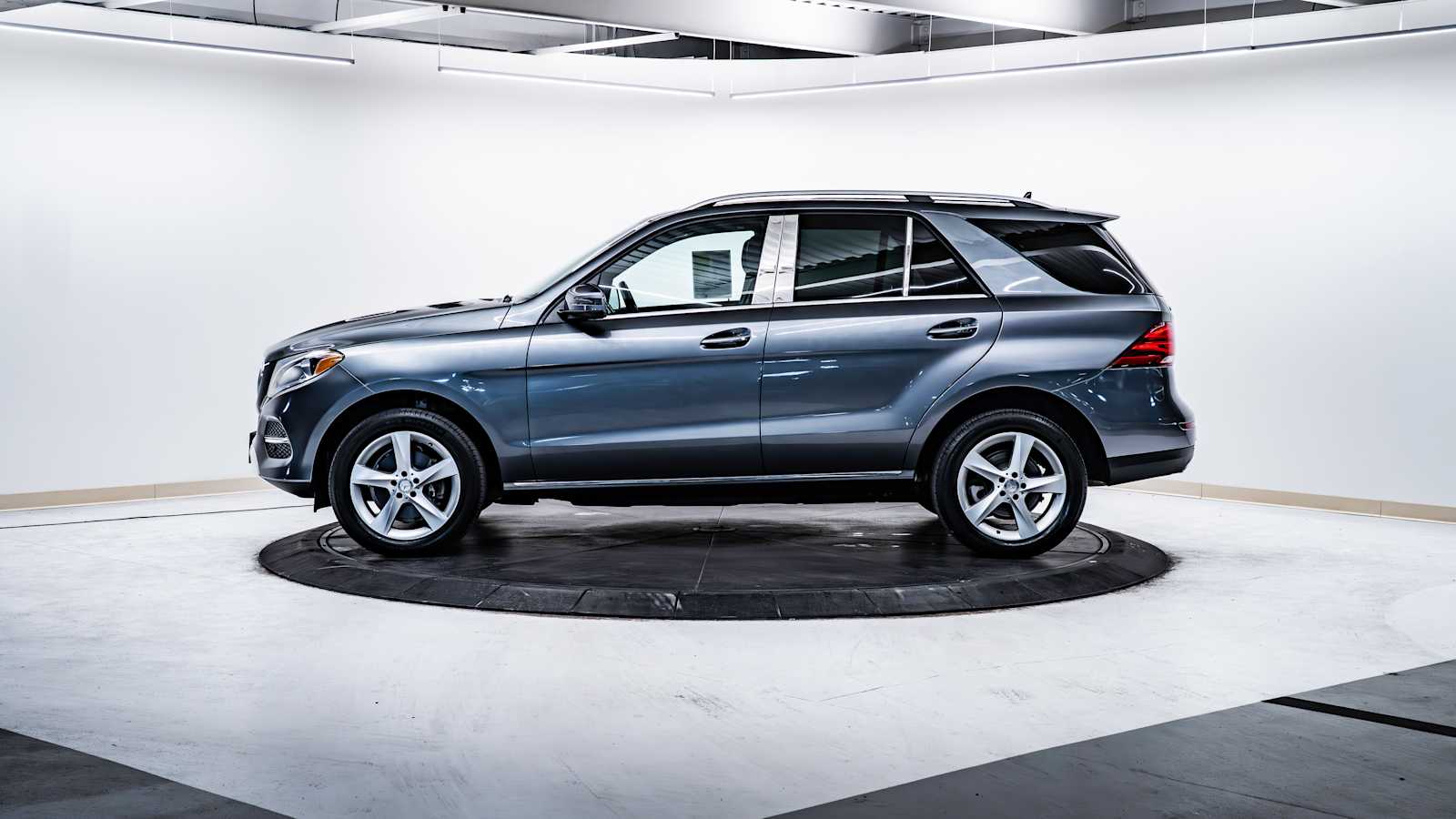 used 2017 Mercedes-Benz GLE 350 car, priced at $24,998