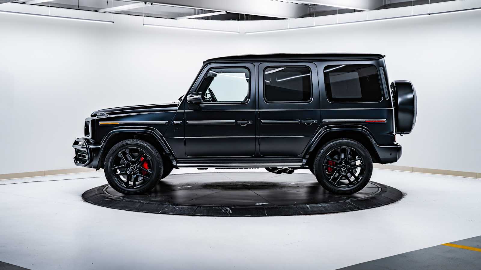 used 2021 Mercedes-Benz AMG G 63 car, priced at $159,630