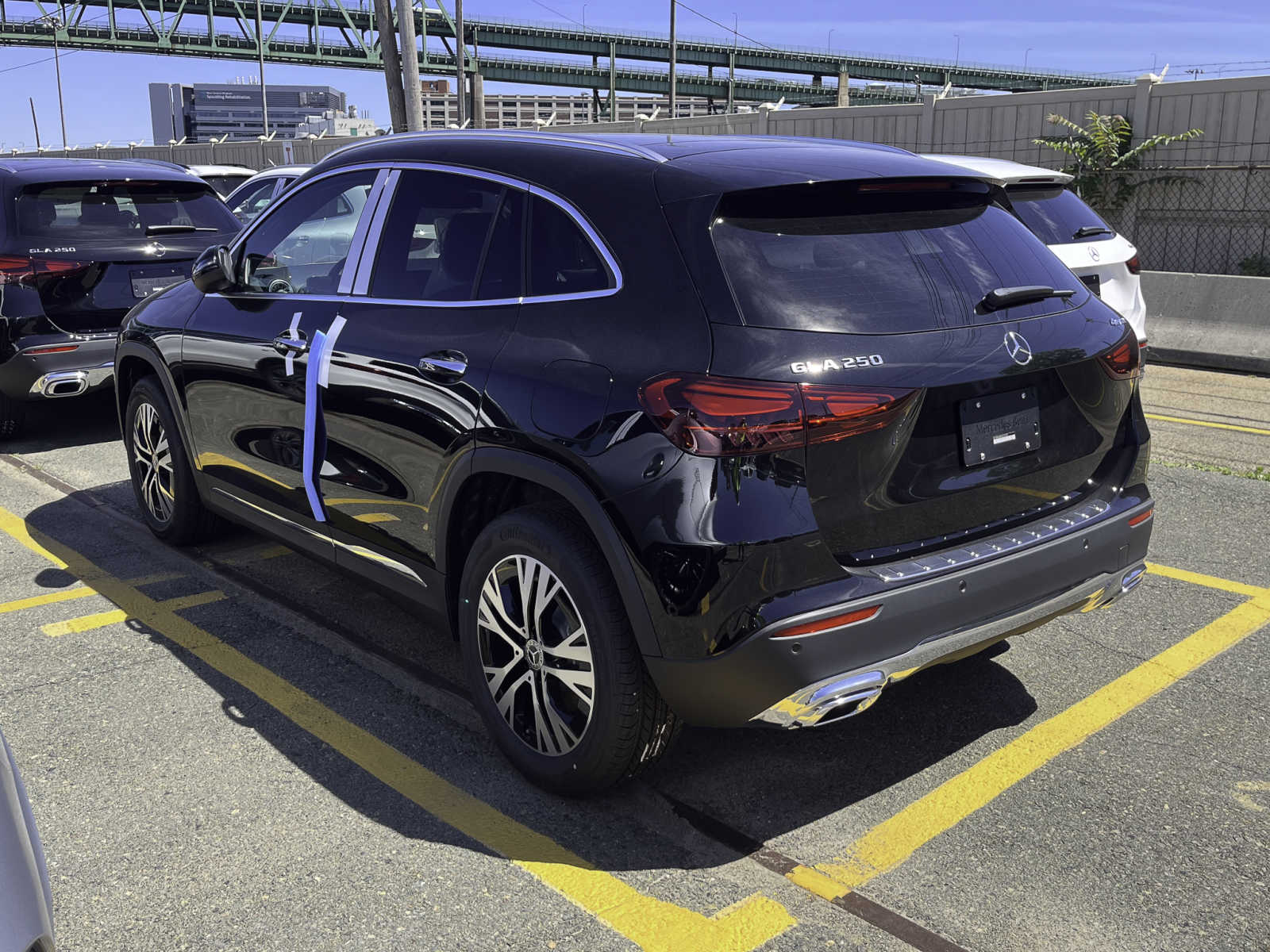 new 2025 Mercedes-Benz GLA 250 car