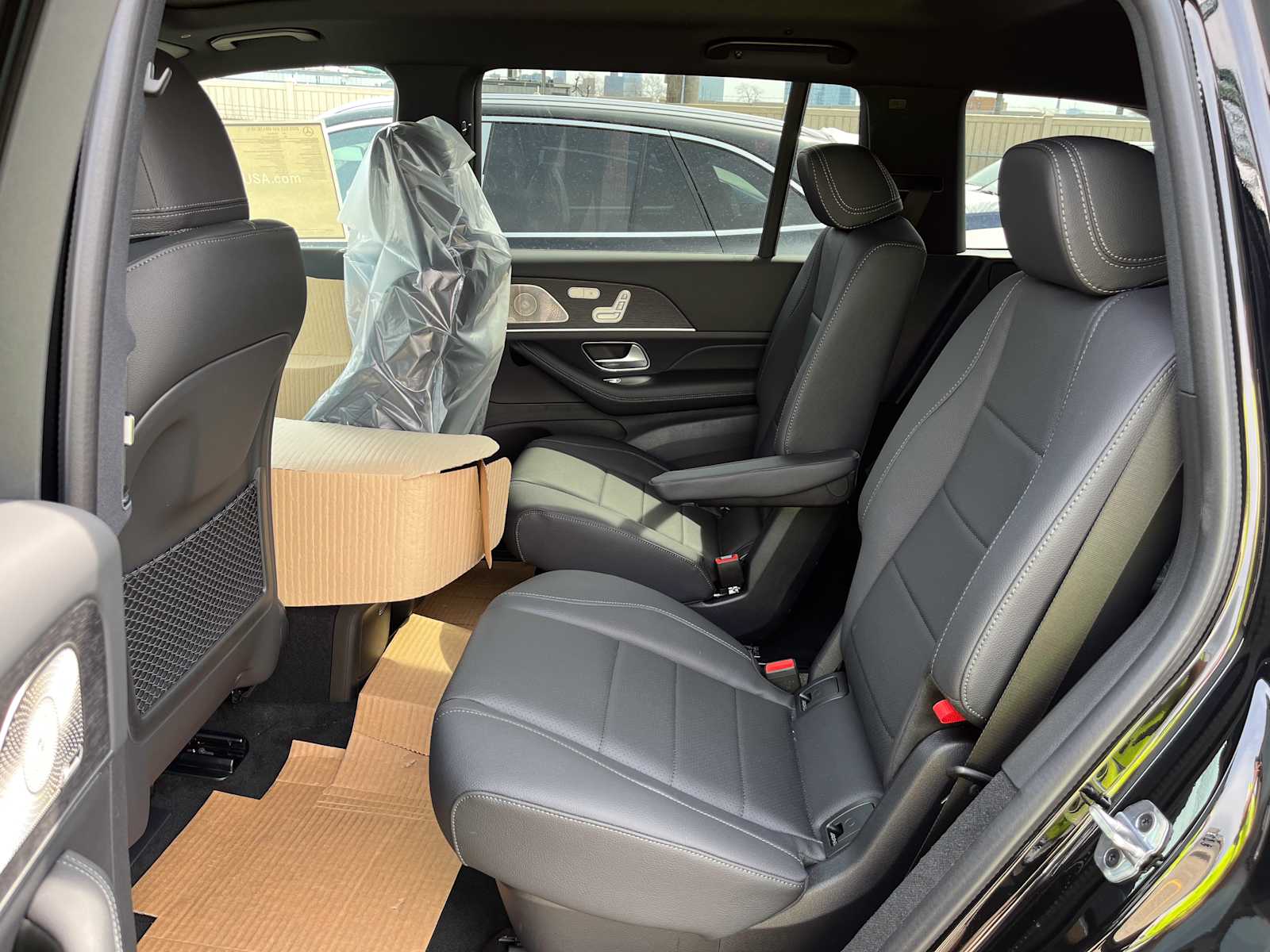 new 2025 Mercedes-Benz GLS 450 car