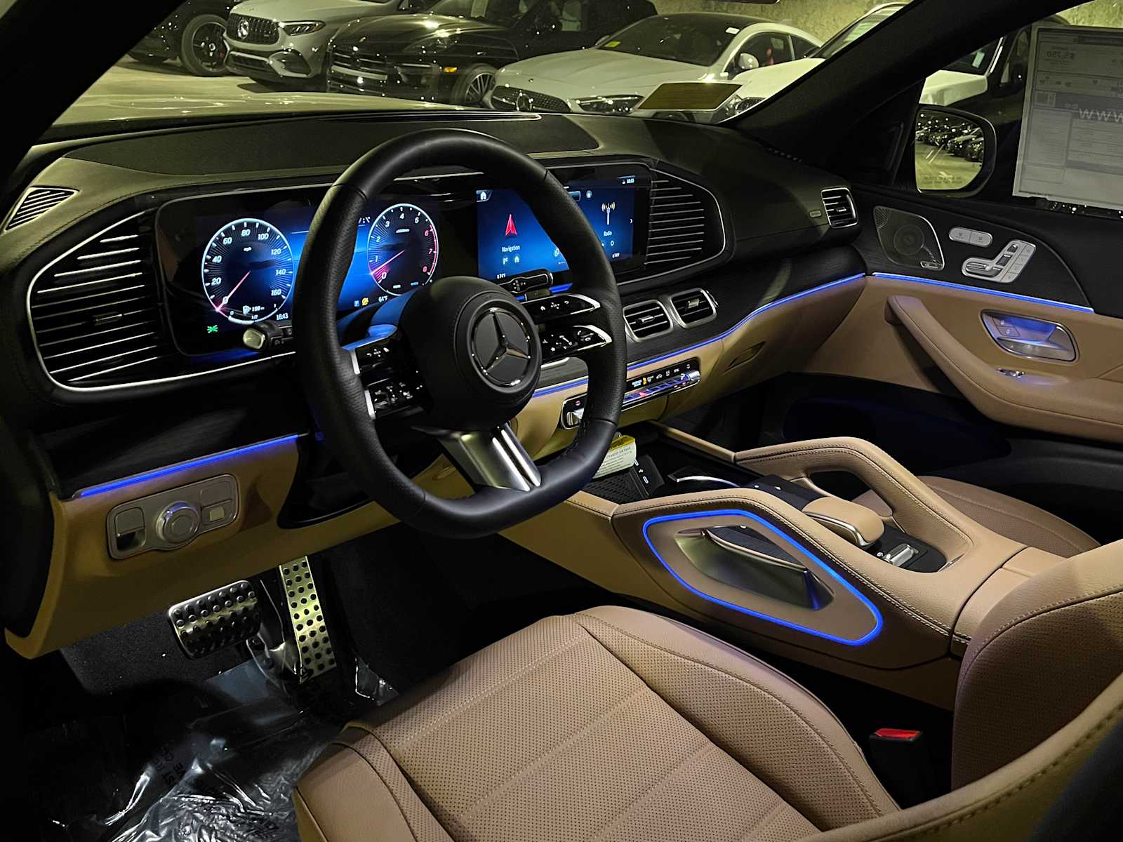 new 2025 Mercedes-Benz GLS 450 car