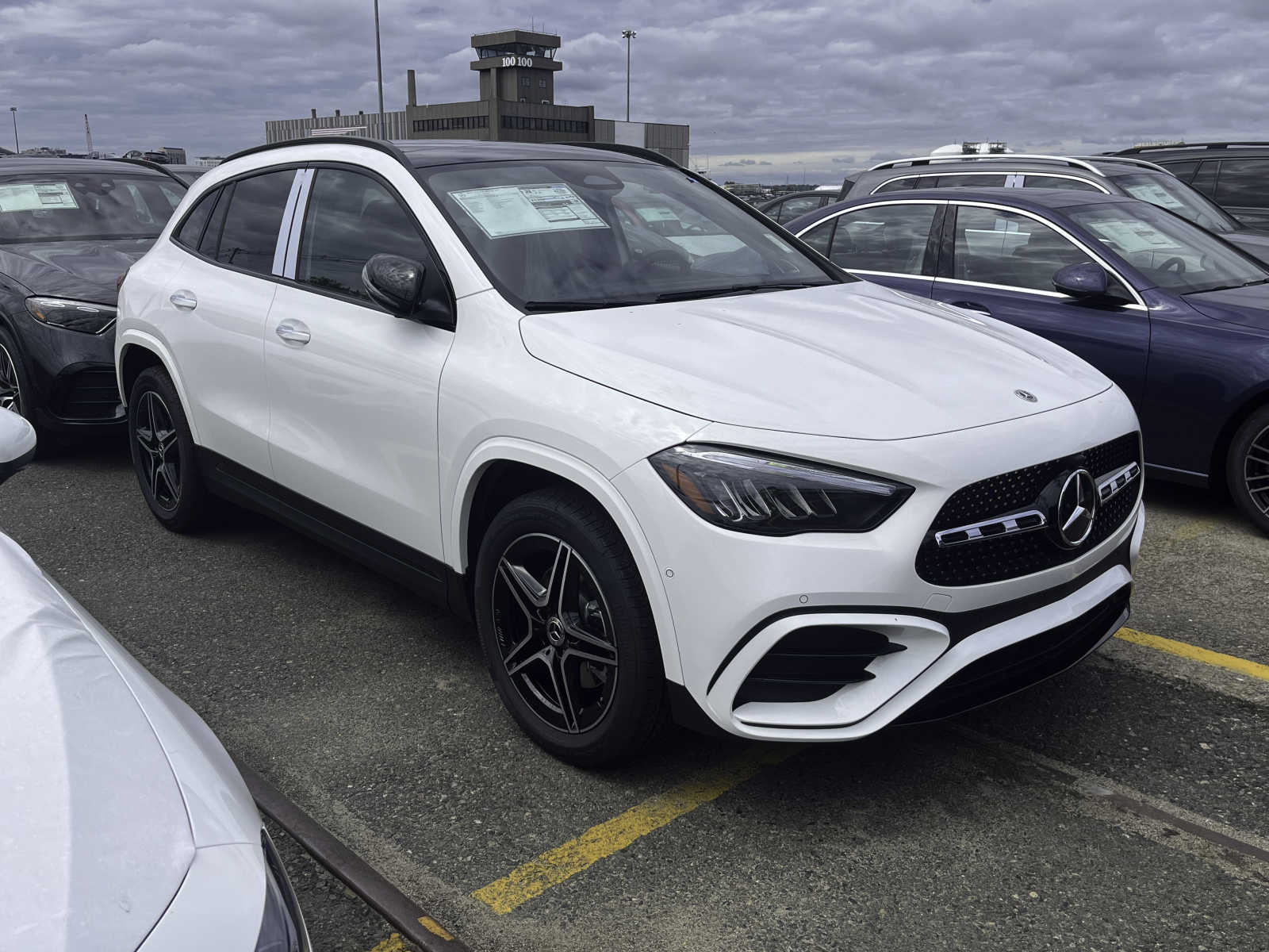 new 2025 Mercedes-Benz GLA 250 car