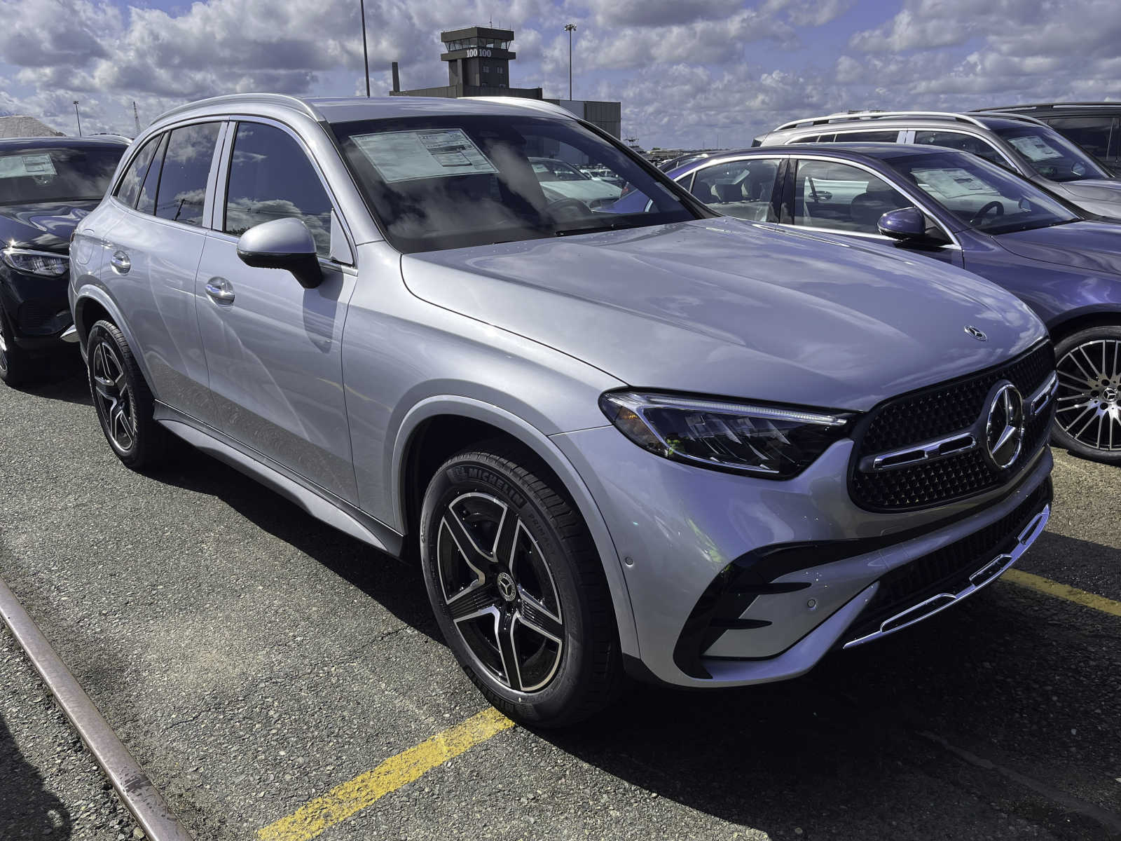 new 2024 Mercedes-Benz GLC 300 car