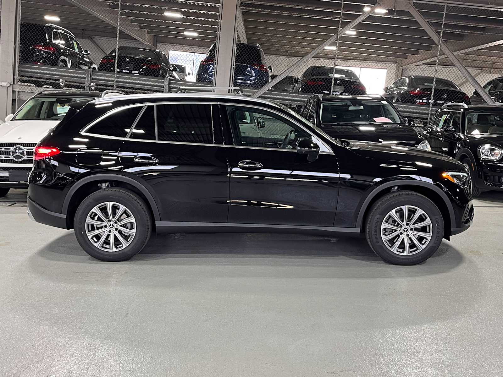 new 2025 Mercedes-Benz GLC 300 car
