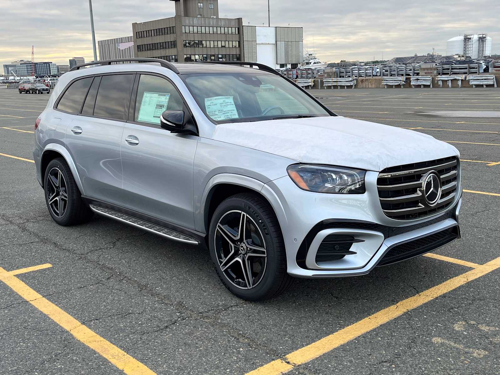 new 2025 Mercedes-Benz GLS 450 car