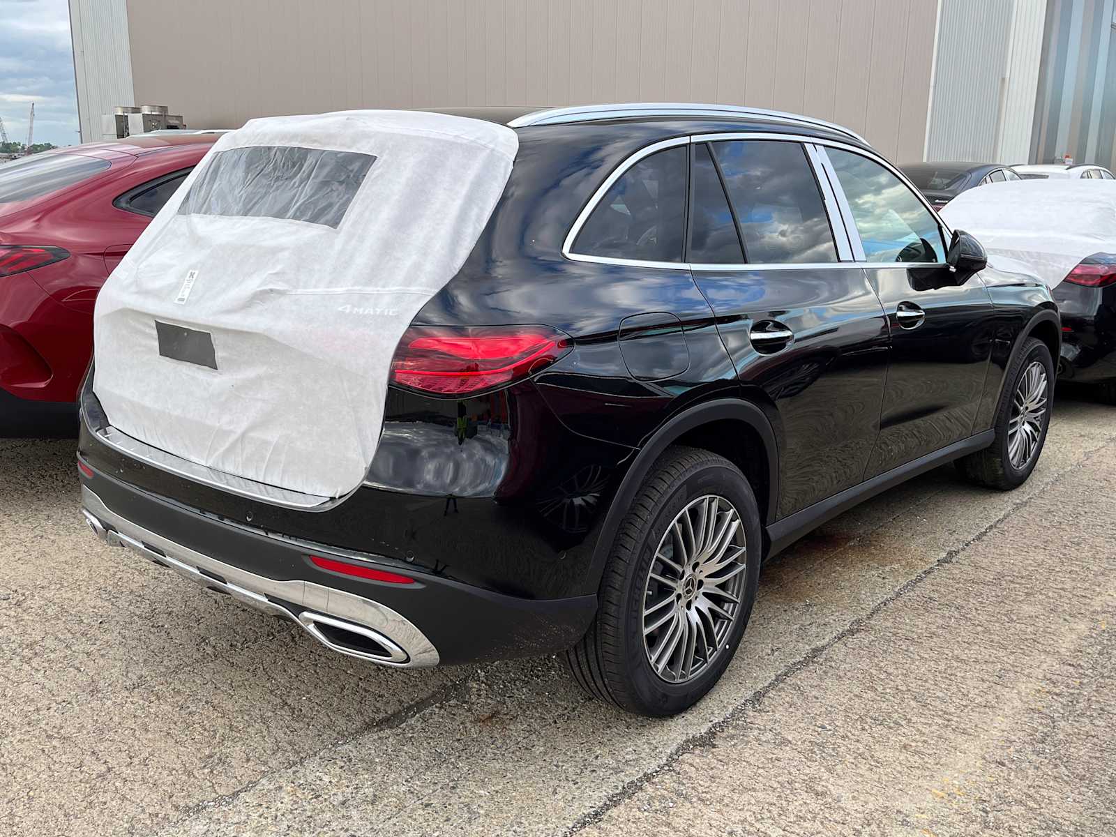 new 2025 Mercedes-Benz GLC 300 car
