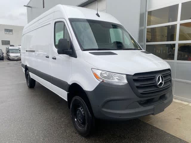 new 2025 Mercedes-Benz Sprinter car