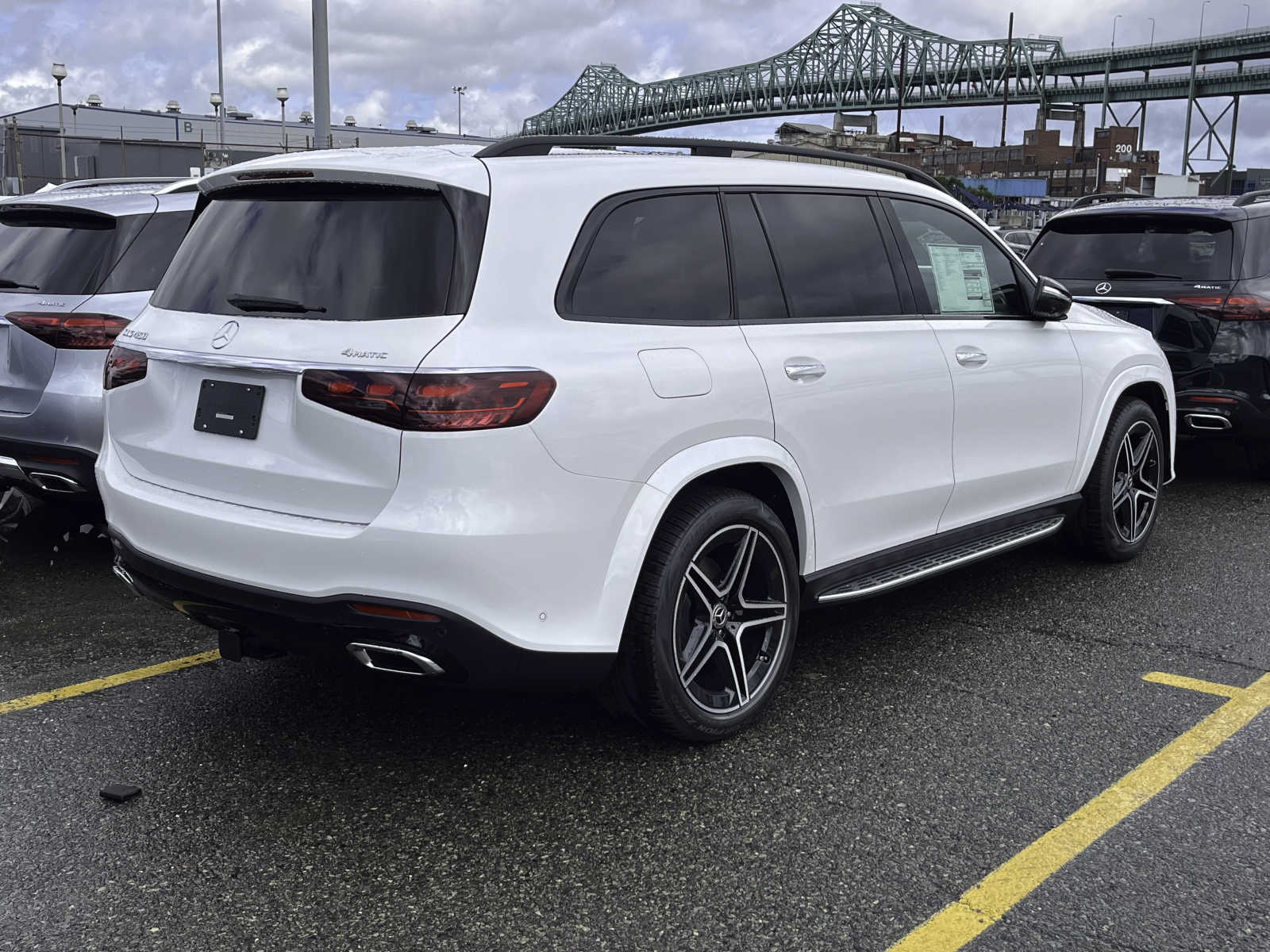 new 2024 Mercedes-Benz GLS 450 car