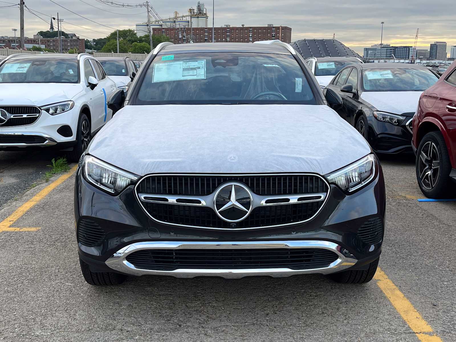 new 2025 Mercedes-Benz GLC 300 car