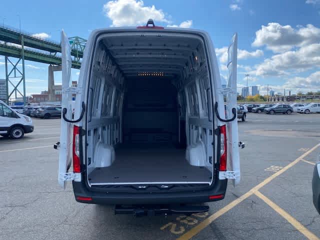 new 2025 Mercedes-Benz Sprinter car