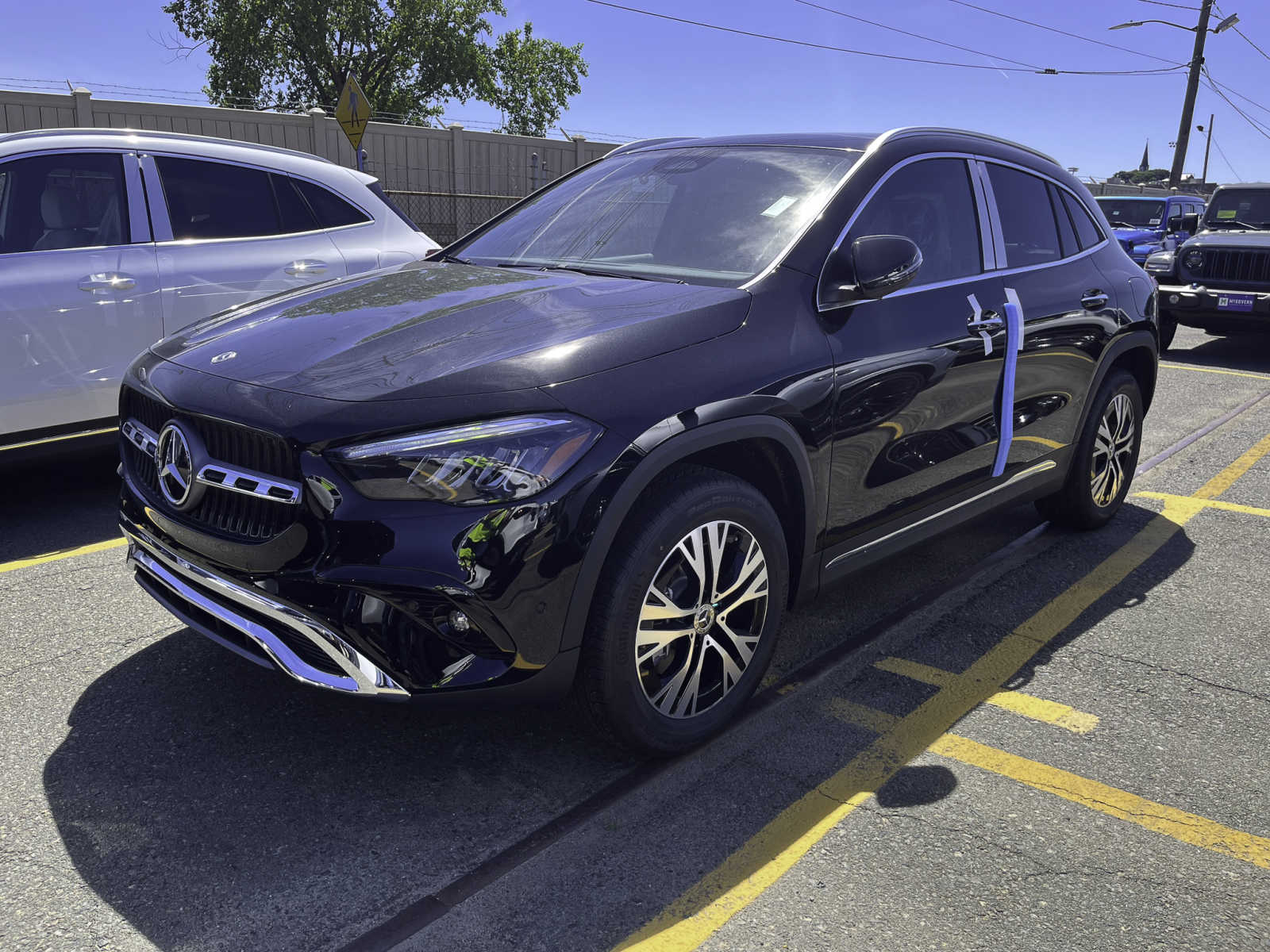 new 2025 Mercedes-Benz GLA 250 car