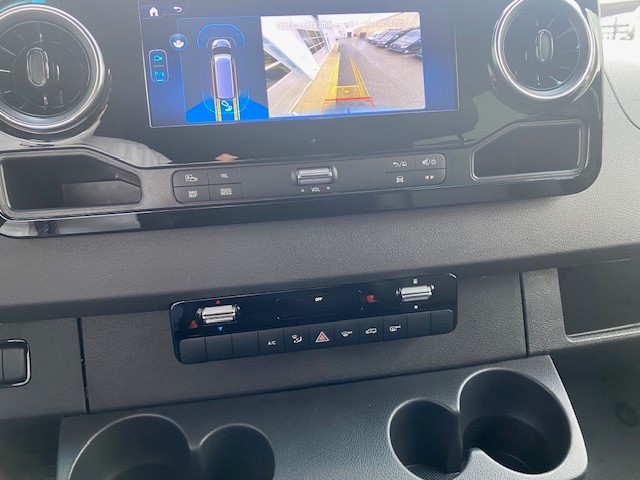new 2025 Mercedes-Benz Sprinter car