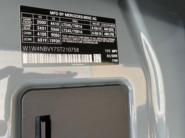 new 2025 Mercedes-Benz Sprinter car
