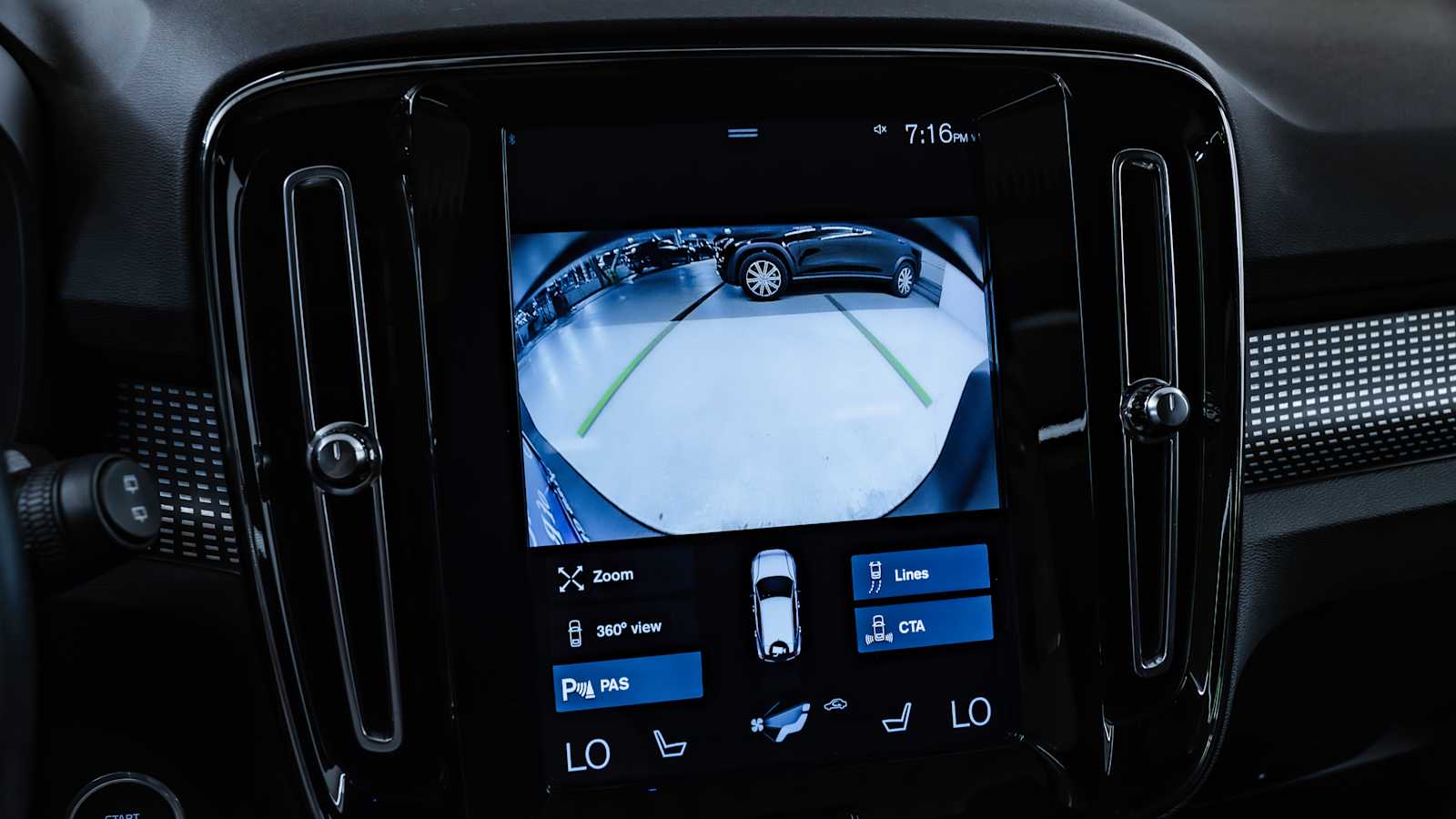 used 2020 Volvo XC40 car, priced at $15,945