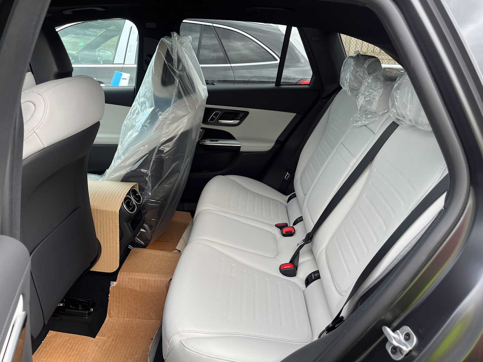 new 2025 Mercedes-Benz GLC 300 car
