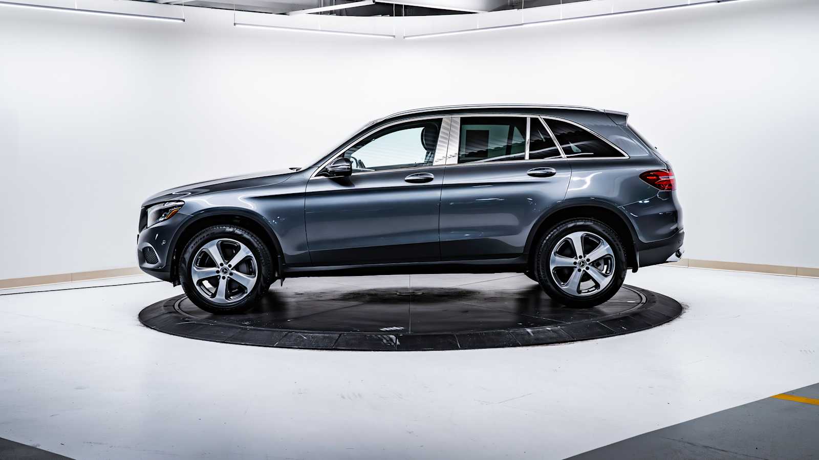 used 2019 Mercedes-Benz GLC 300 car, priced at $27,398