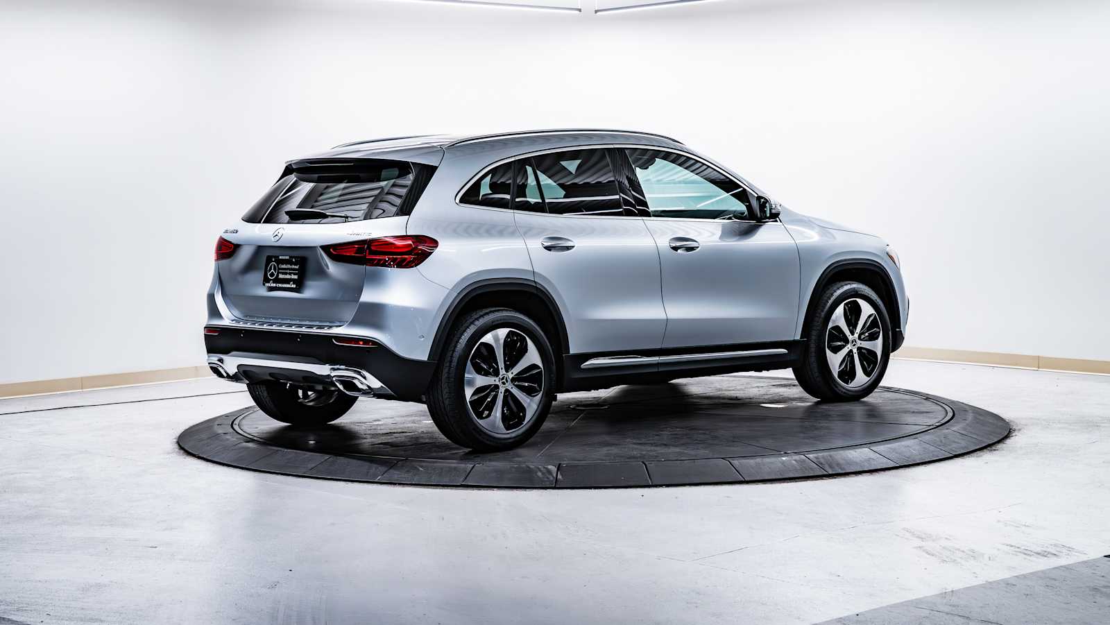 used 2025 Mercedes-Benz GLA 250 car, priced at $45,998