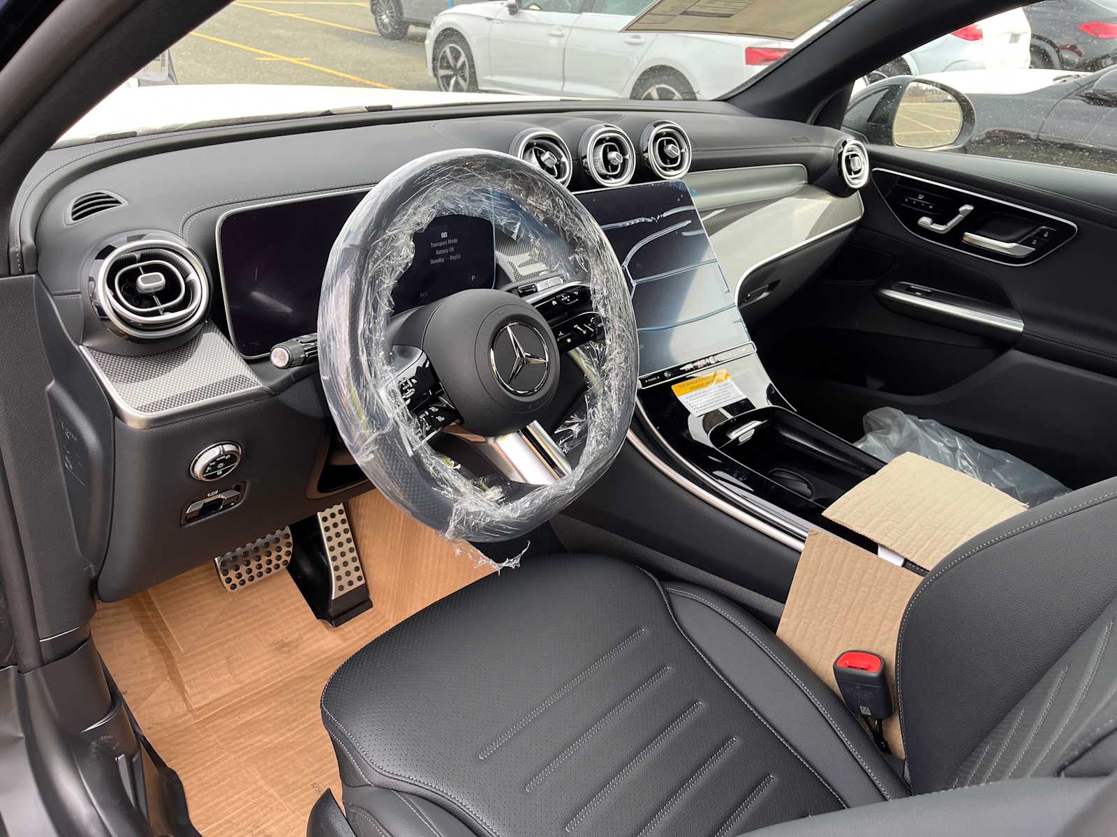 new 2025 Mercedes-Benz GLC 300 car