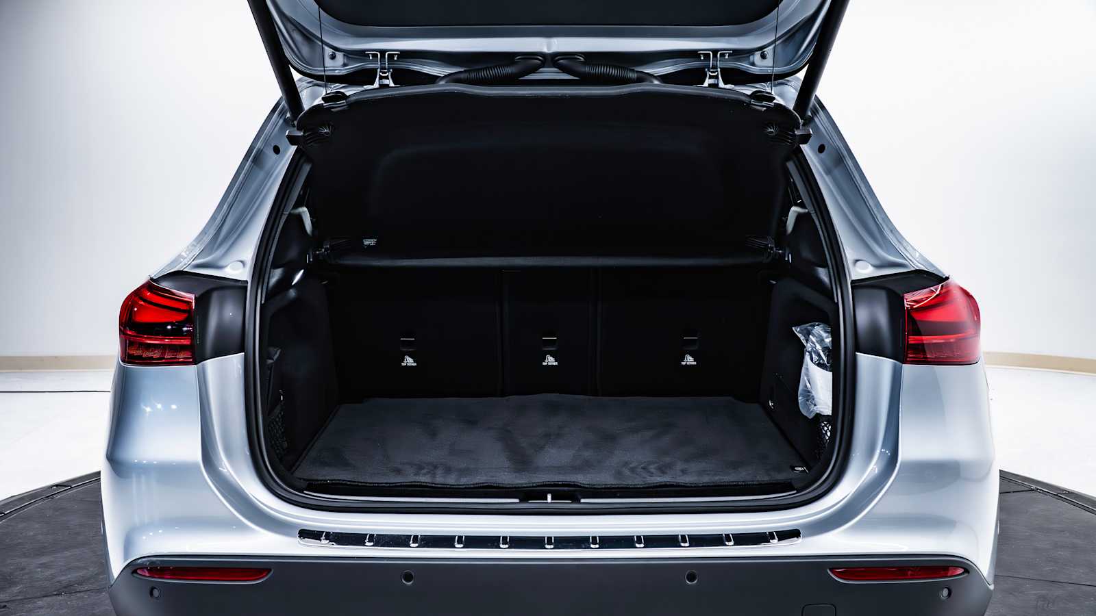 used 2025 Mercedes-Benz GLA 250 car, priced at $45,998