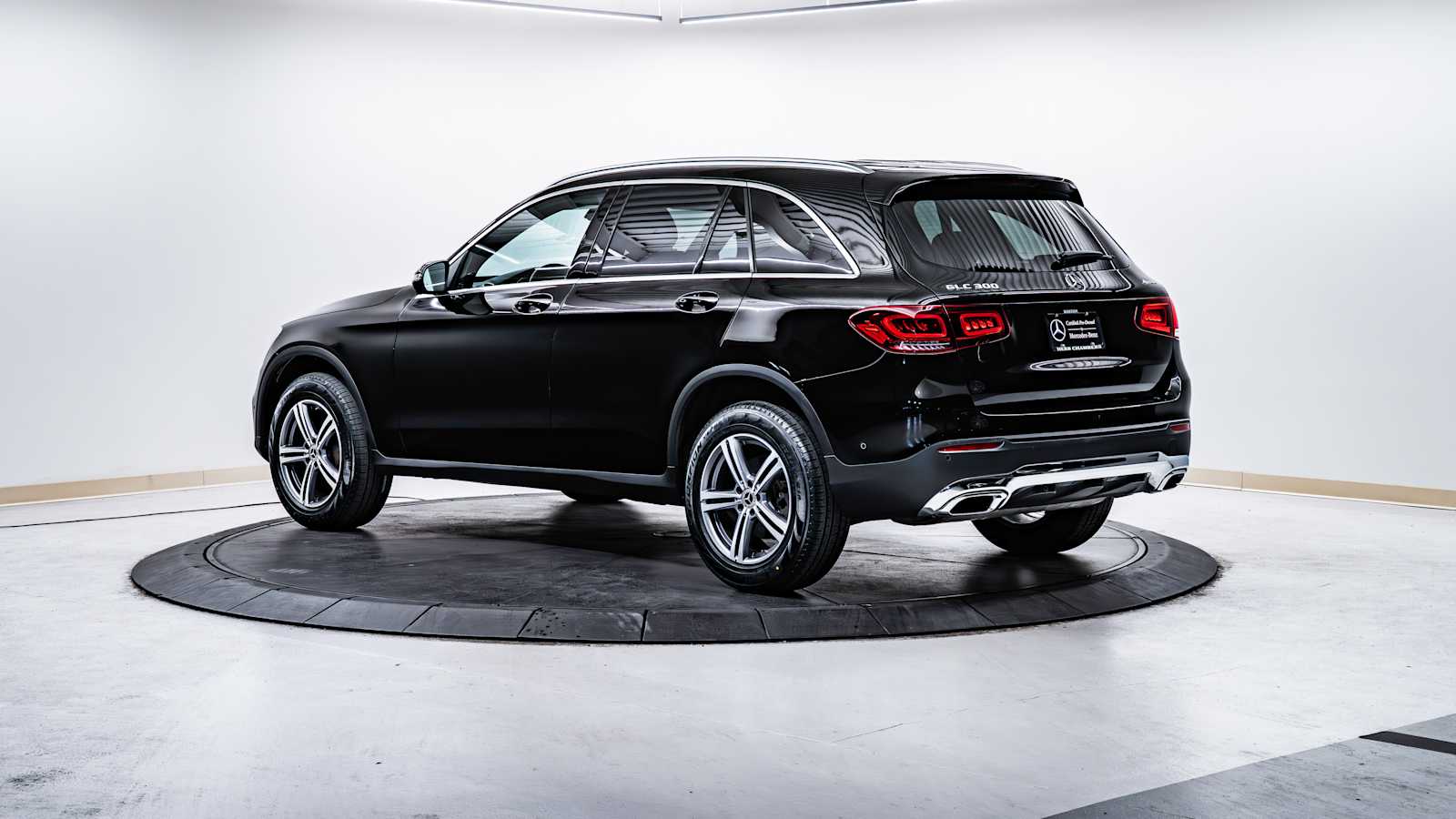 used 2022 Mercedes-Benz GLC 300 car, priced at $35,998