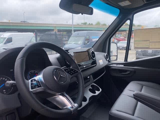 new 2024 Mercedes-Benz eSprinter car