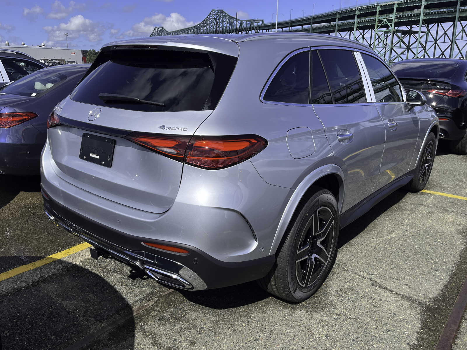 new 2024 Mercedes-Benz GLC 300 car