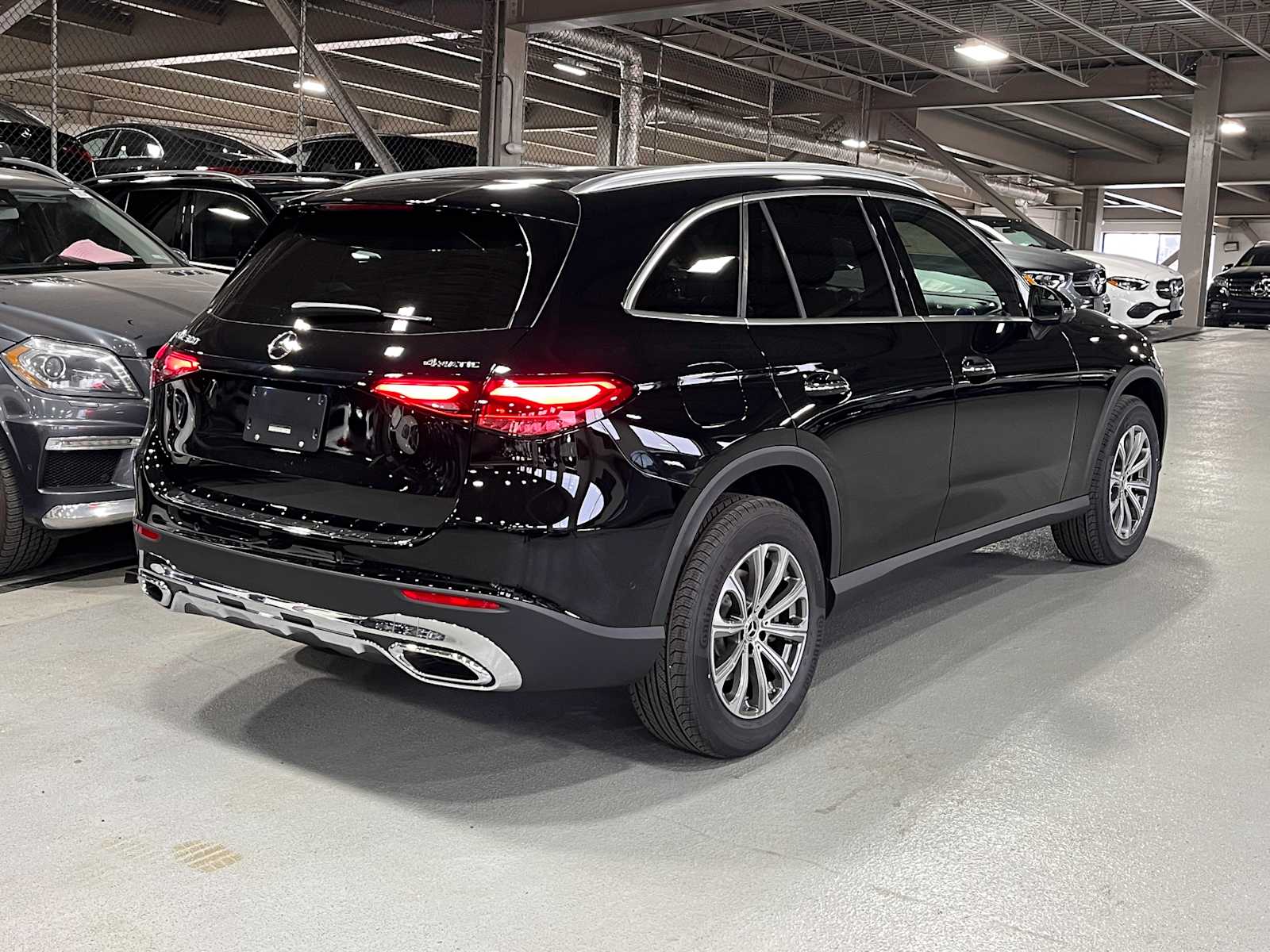 new 2025 Mercedes-Benz GLC 300 car